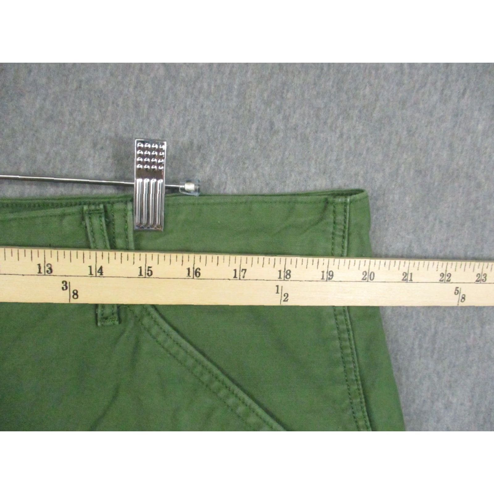 Levi's Levis Cargo Shorts Mens W38 Green 100% Cotton Utility Pockets Outdoor Casual Size US 38 / EU 54 - 2 Thumbnail