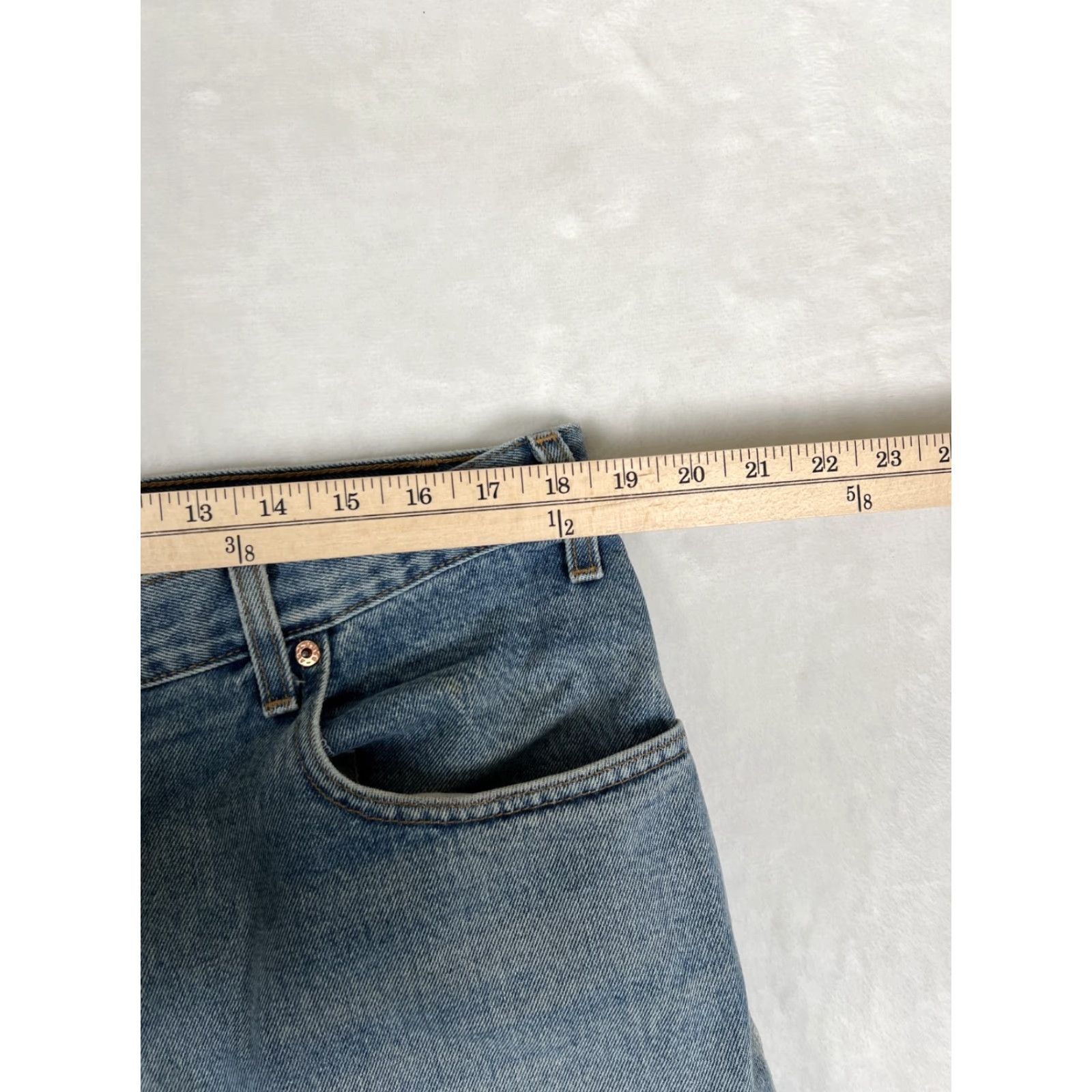 Levi's VINTAGE Levi’s 560 Jeans Mens 36x30 Blue Loose Fit Tapered 90s READ Size US 36 / EU 52 - 6 Thumbnail
