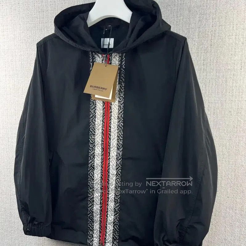 Burberry Burberry Black Nylon Print Men's Jacket. Size US S / EU 44-46 / 1 - 3 Thumbnail