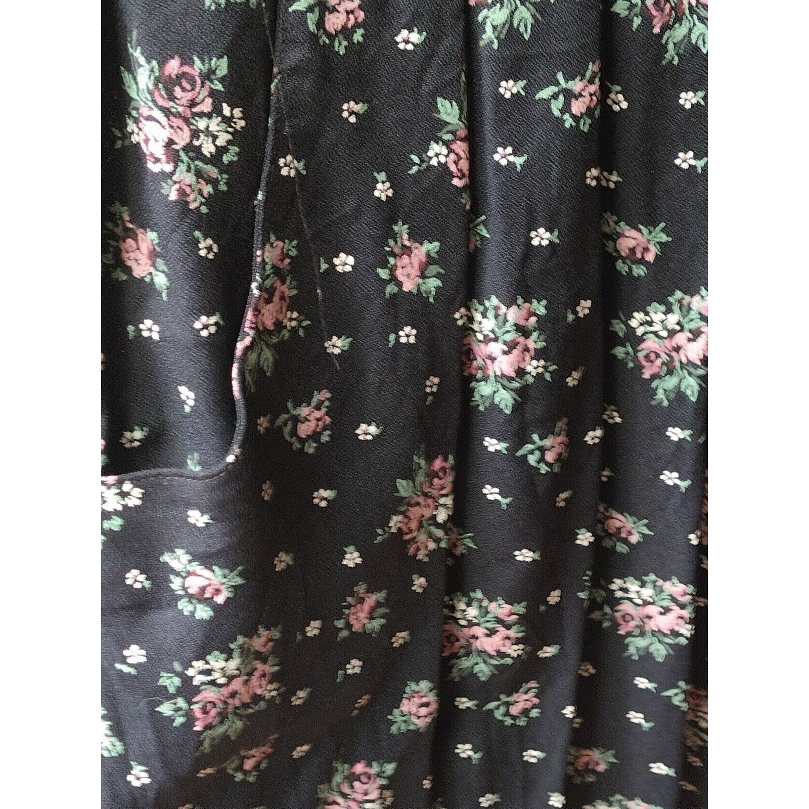 The Unbranded Brand R J Stevens Carol Escritor Womens Size 4 P Black Pink Floral Size S / US 4 / IT 40 - 6 Thumbnail