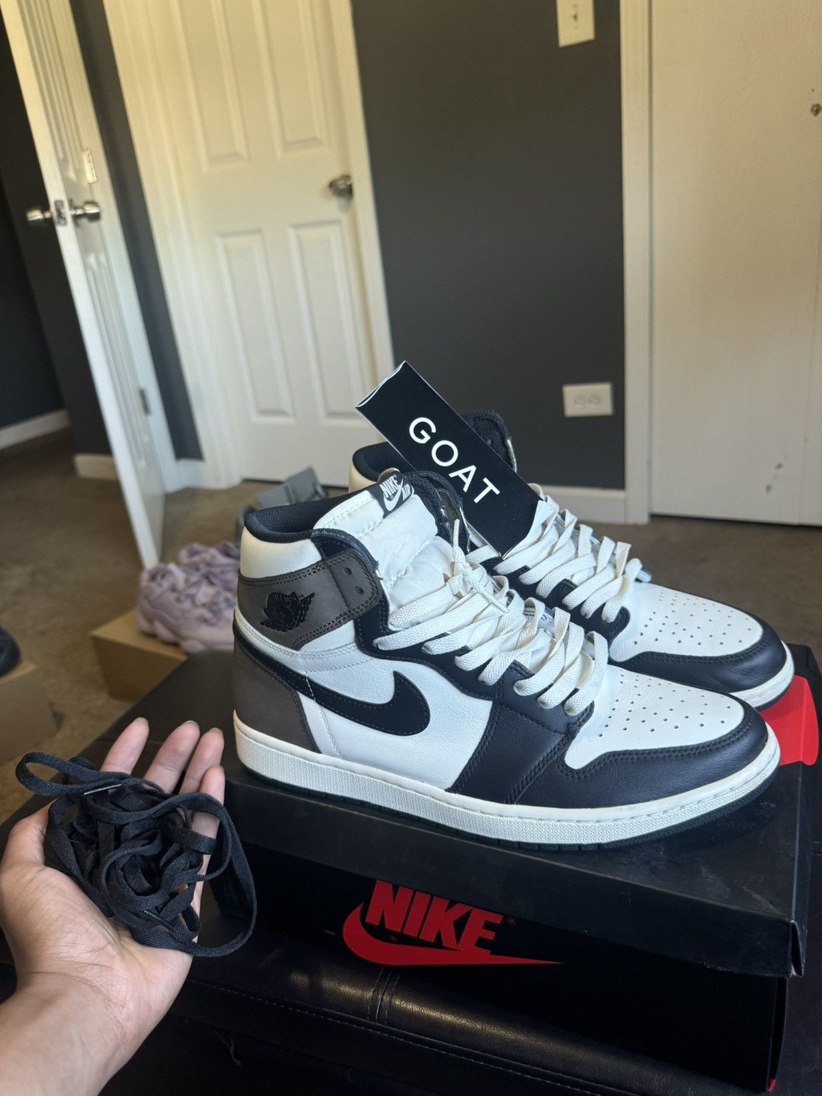 Air Jordan 1 Retro High OG ‘Dark Mocha