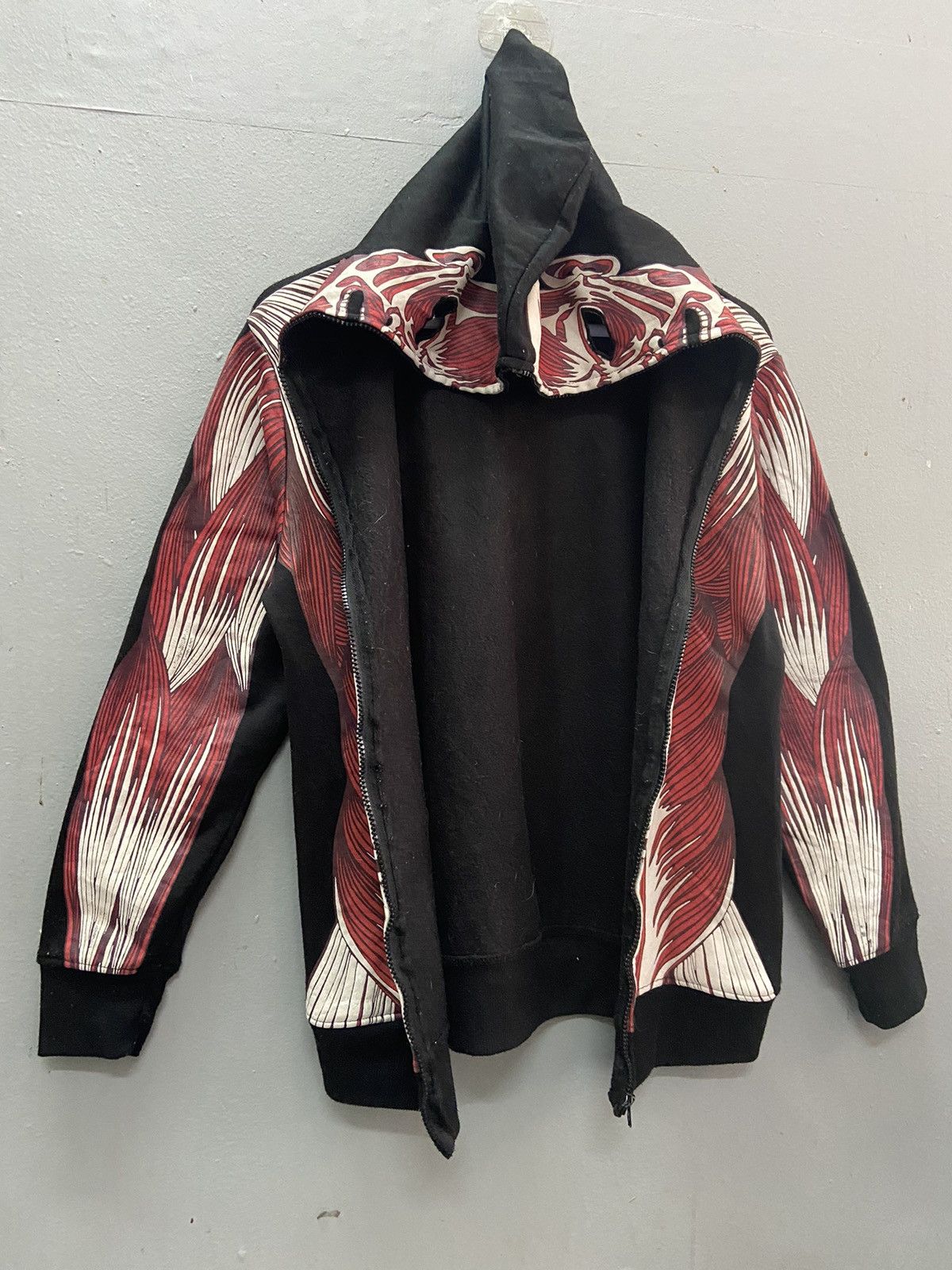 Japanese Brand ATTACK ON TITAN MUSCLE FULL ZIPPER HOODIE Size US S / EU 44-46 / 1 - 7 Thumbnail