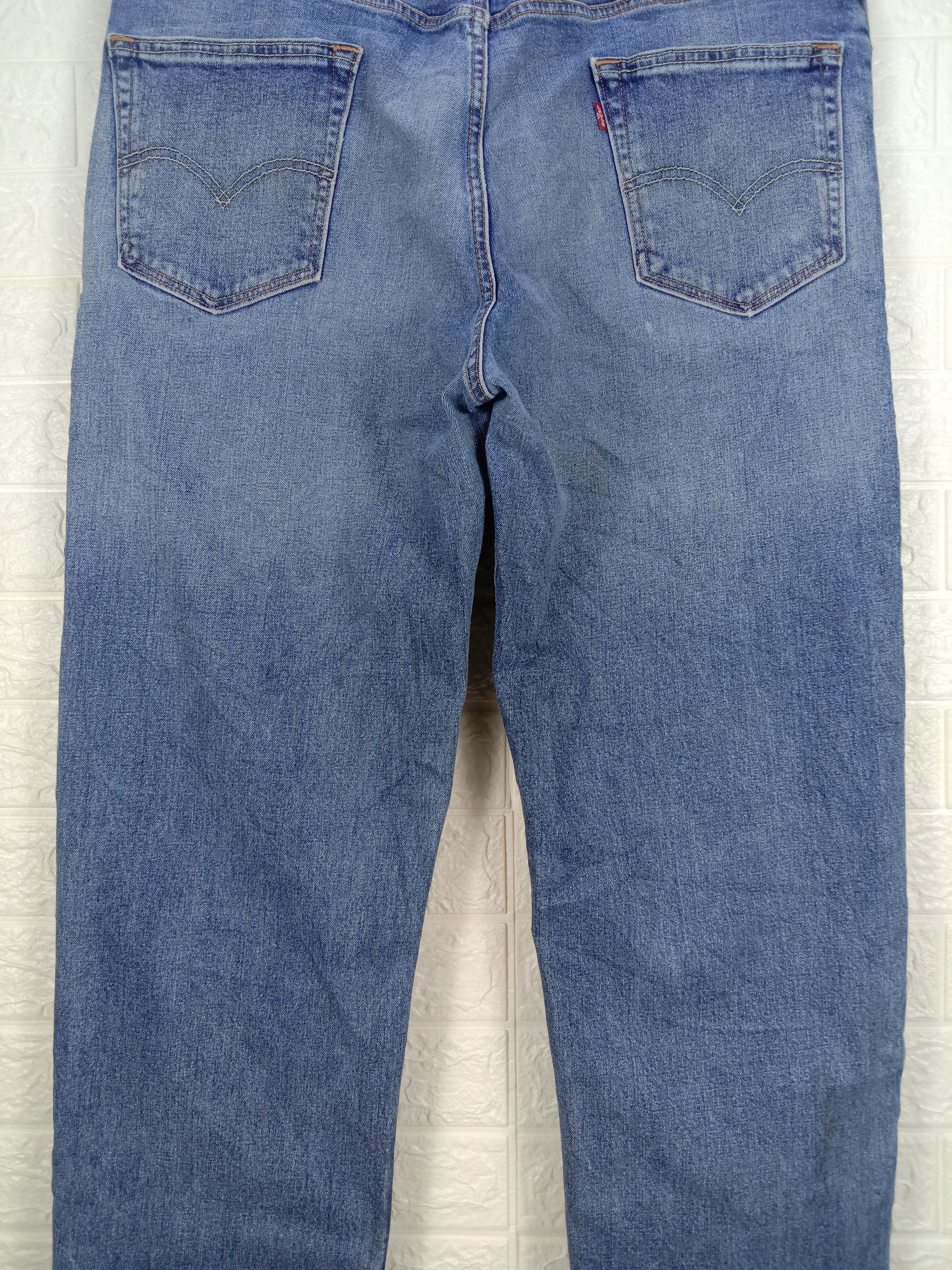 Levi's Vintage Levi's 550 Jeans Blue Wash Relaxed Fit Denim Size US 39 - 7 Thumbnail