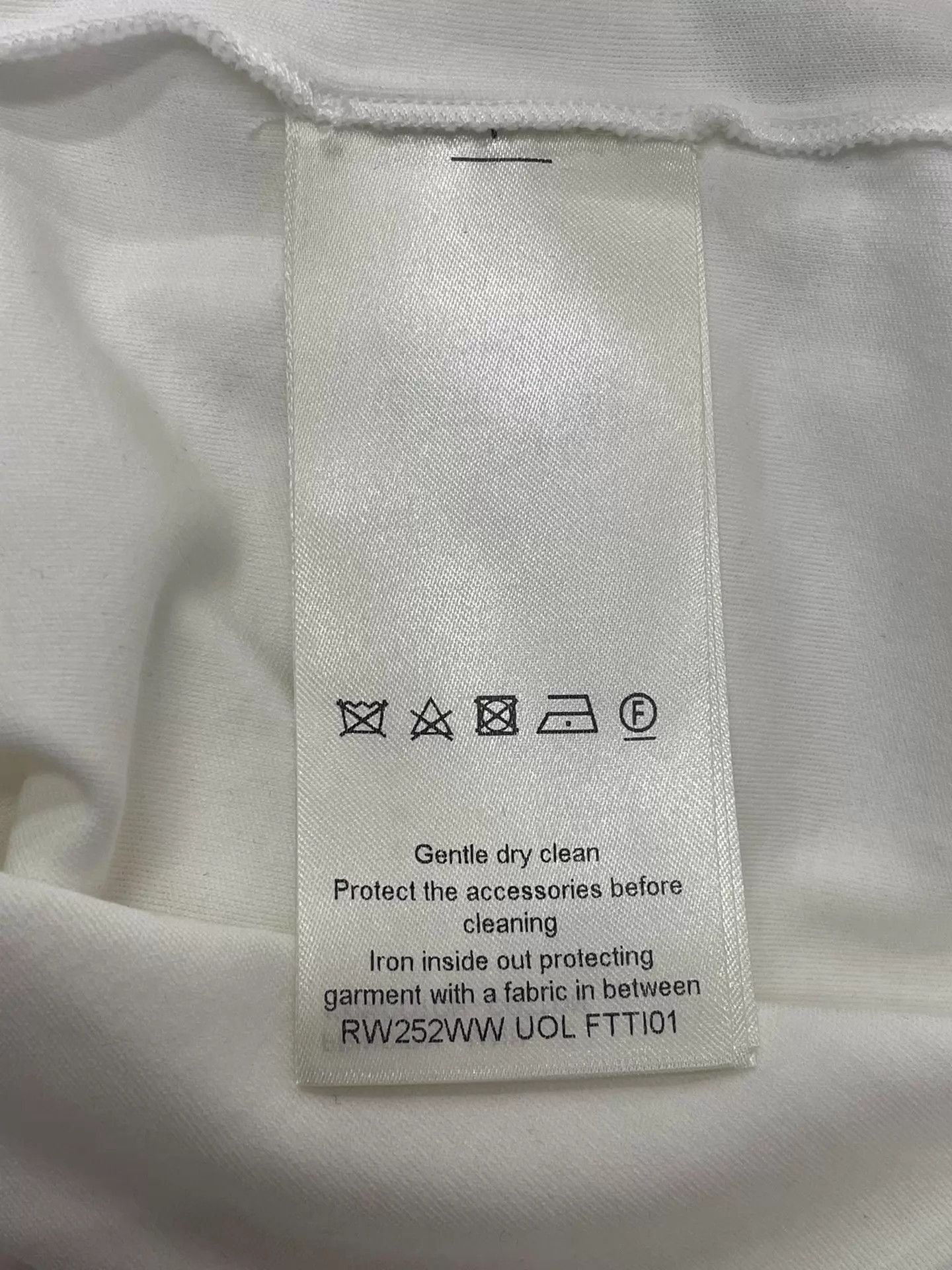 Louis Vuitton LV white logo chain short sleeve tee M new Size M / US 6-8 / IT 42-44 - 5 Thumbnail