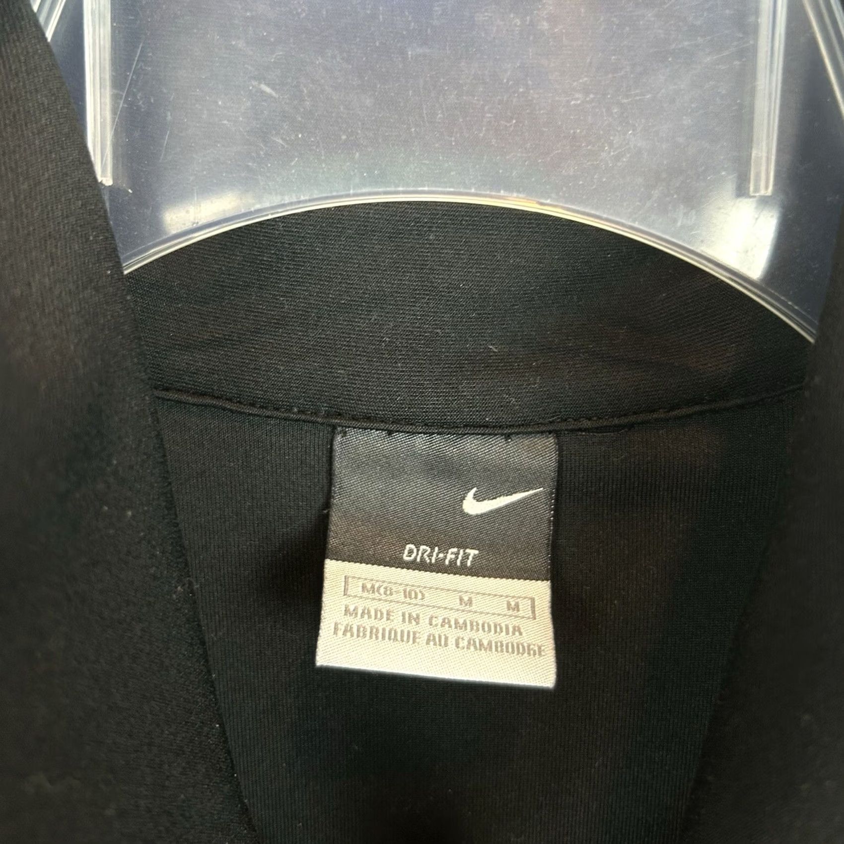 Nike Nike Jacket Womans M Fit Dry Full Zip Black Stretch Active Short Style Read Size 32" / US 10 / IT 46 - 3 Thumbnail