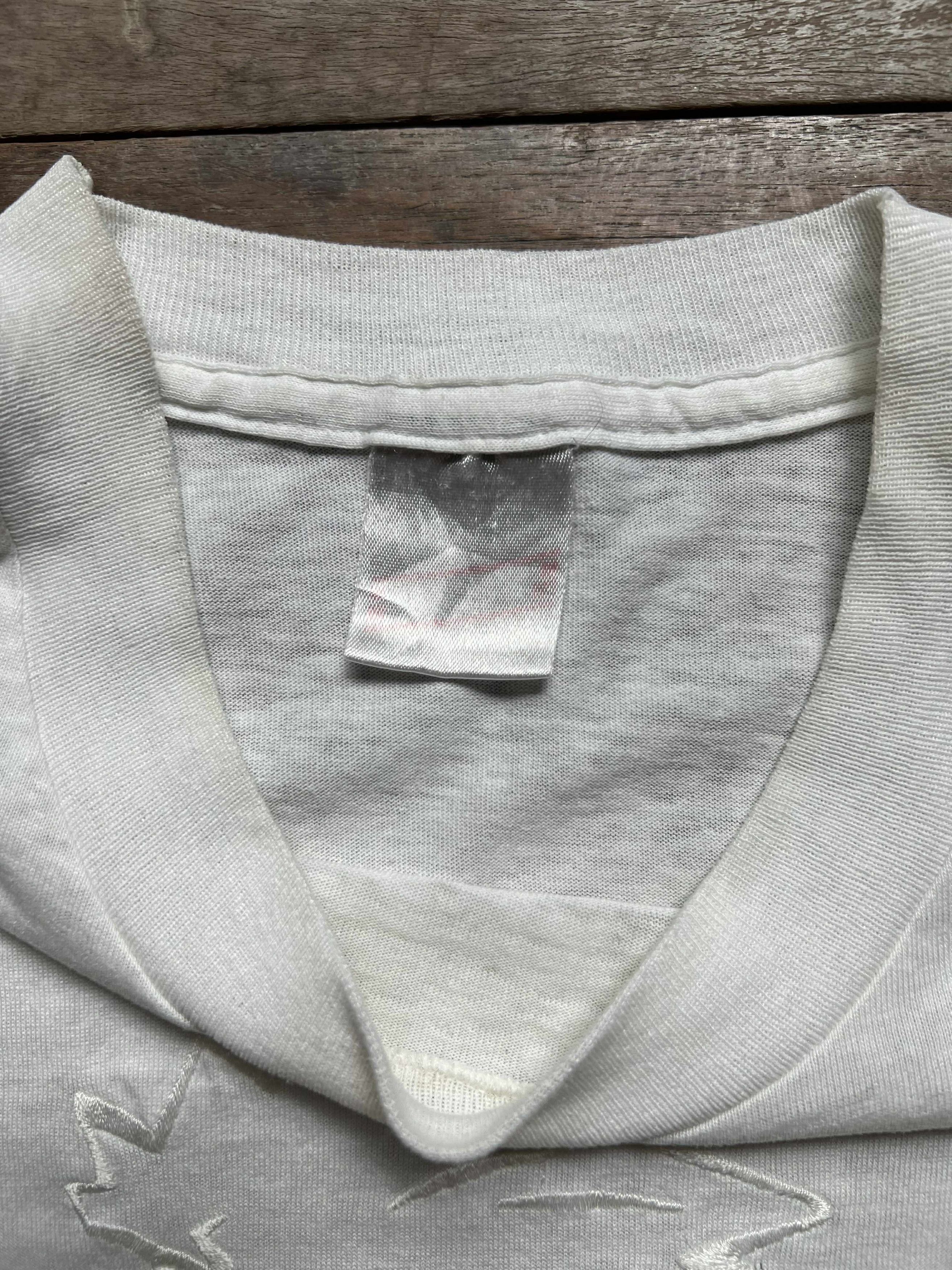 Vintage Vintage 1990s Calvin Peeing on Nike Embroidered Tee Size US XL / EU 56 / 4 - 5 Thumbnail