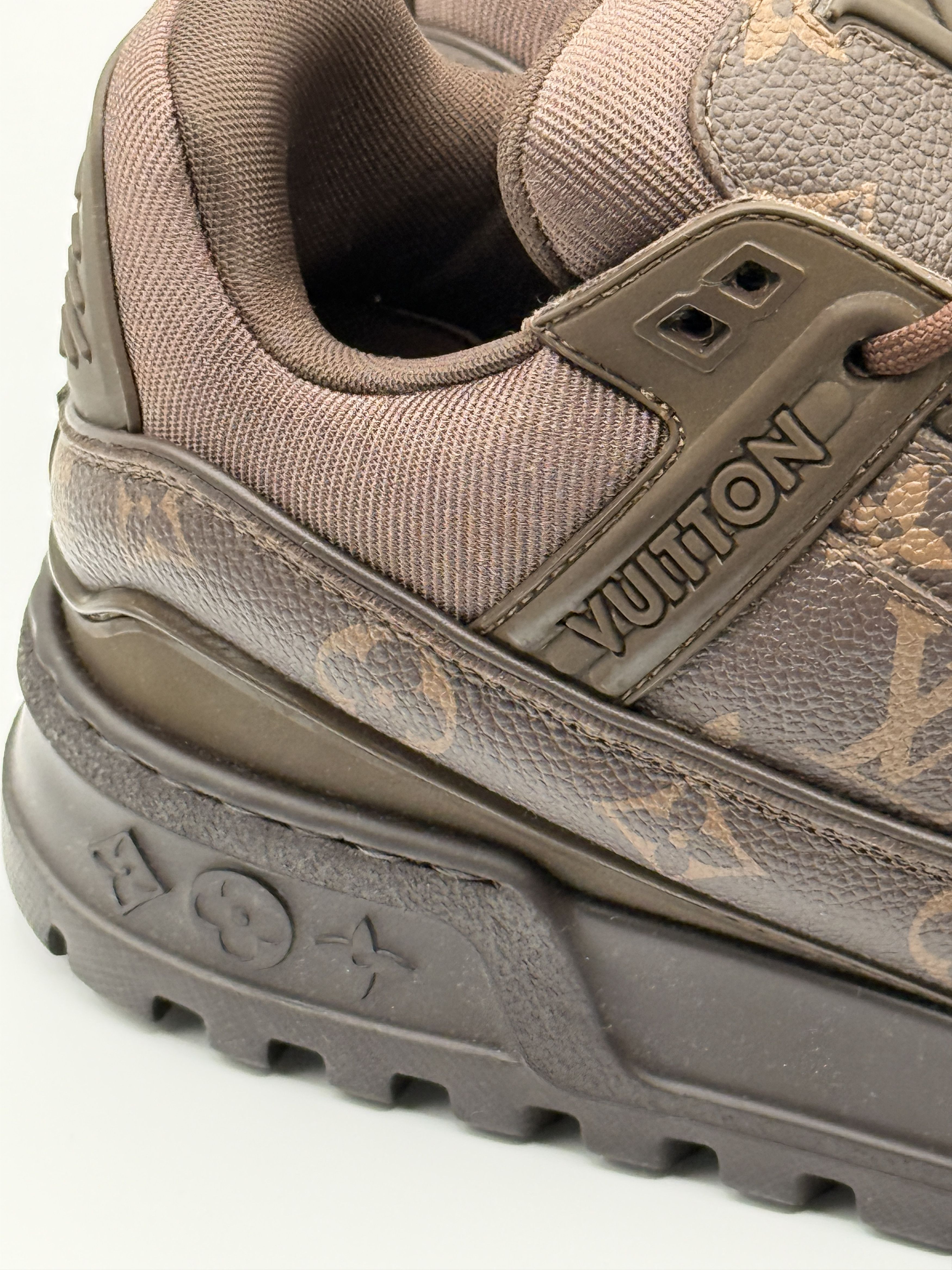 Louis Vuitton Louis Vuitton Trainer Maxi Sneaker Size US 7.5 / EU 40-41 - 6 Thumbnail