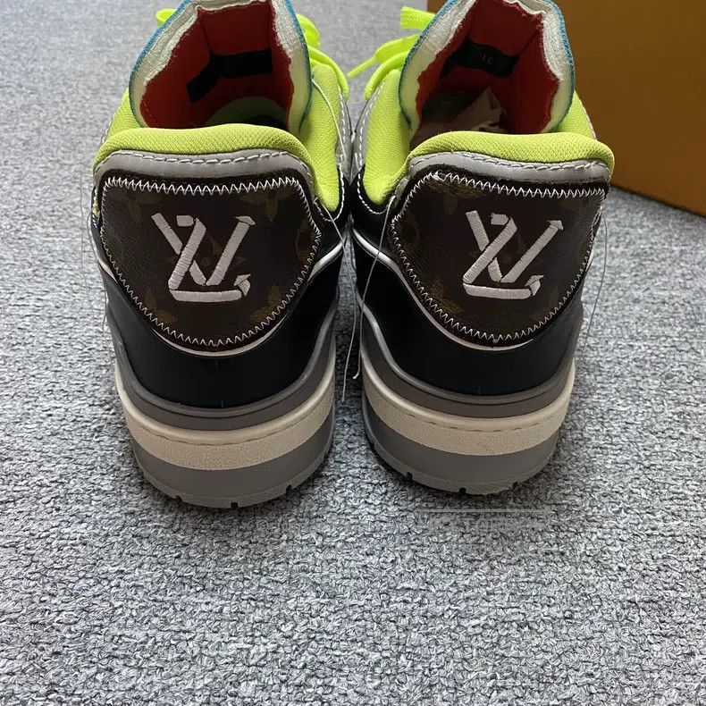 Louis Vuitton Louis Vuitton Trainer Show Black CementTrainer show black Size US 10 / EU 43 - 5 Thumbnail