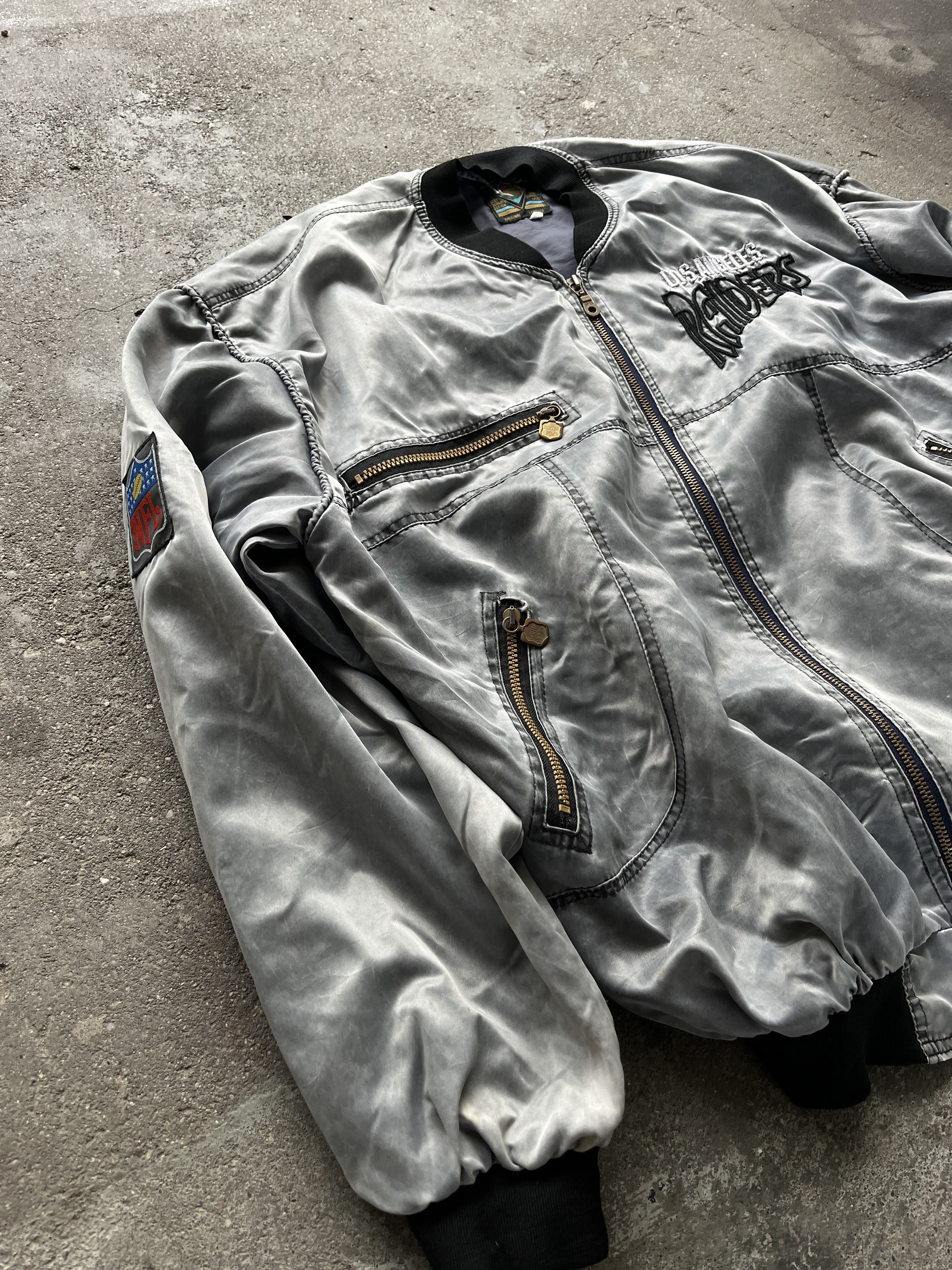 Other Los Angeles Raiders 90s silver NFL bomber jacket Size US XXL / EU 58 / 5 - 2 Thumbnail