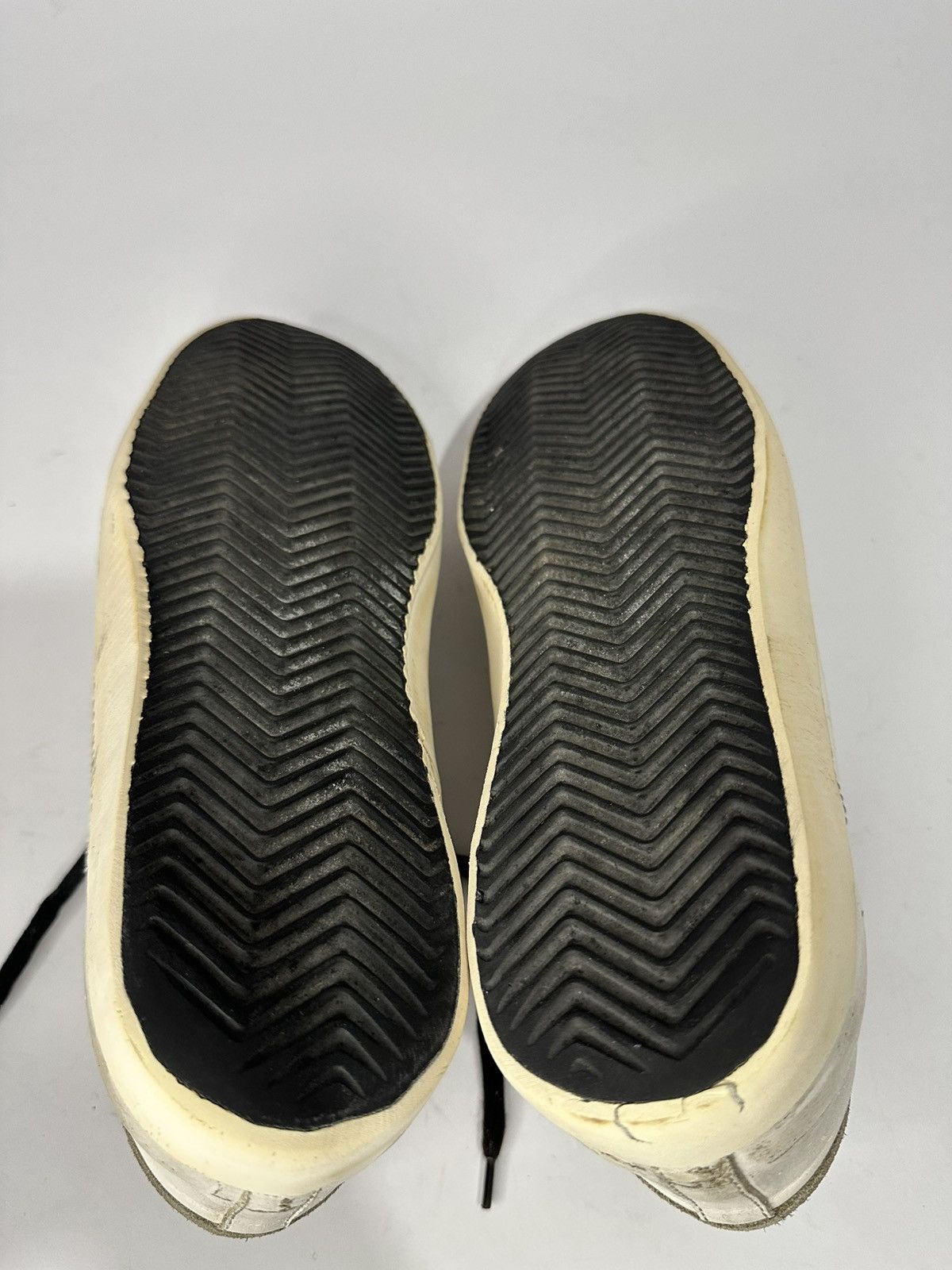Golden Goose Golden Goose Superstar Ltd Edition Mens Sneakers Size US 8 / EU 41 - 15 Thumbnail