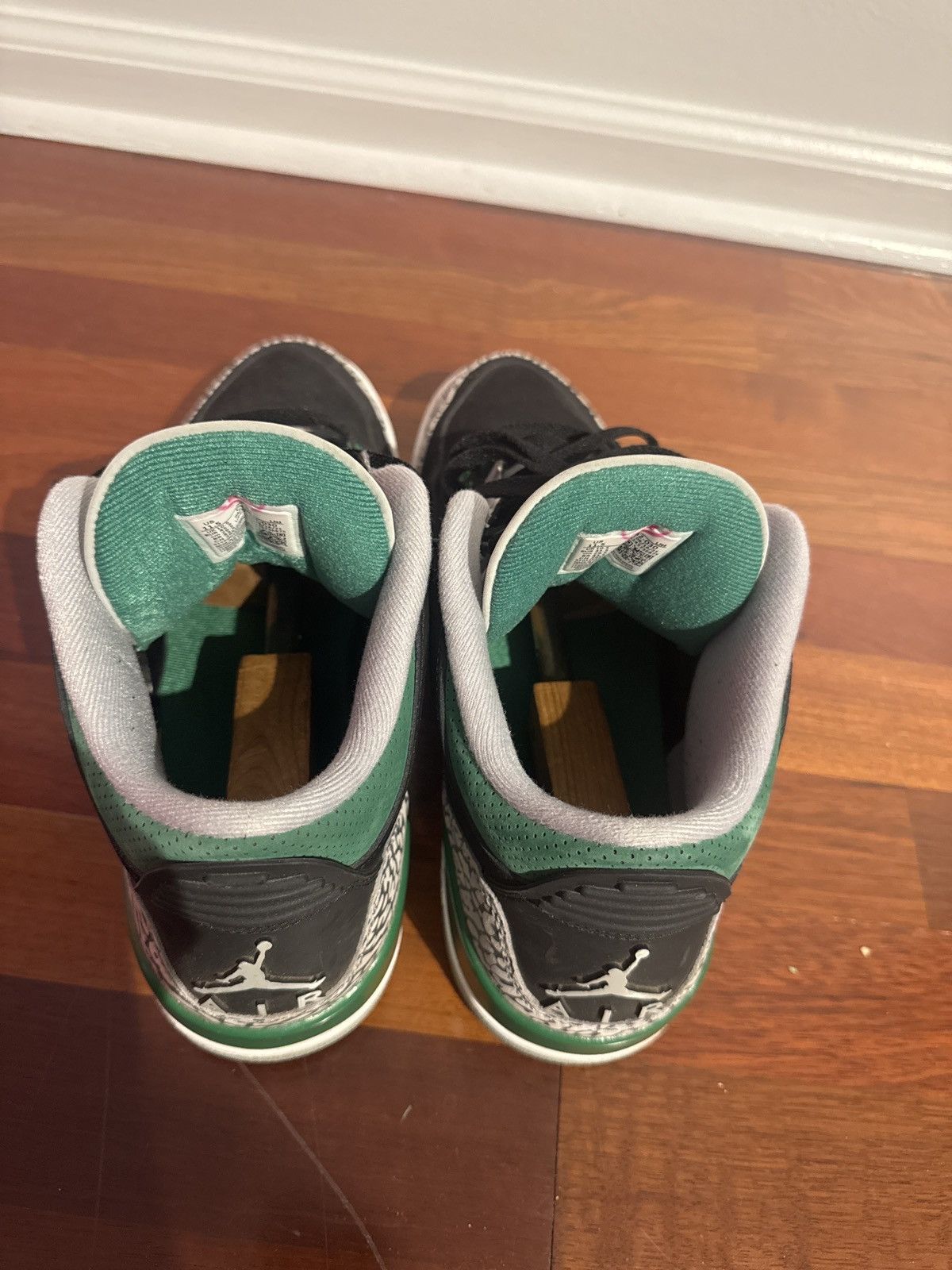 Jordan Brand Jordan 3 Forest Green 11.5 US Size US 11.5 / EU 44-45 - 2 Thumbnail