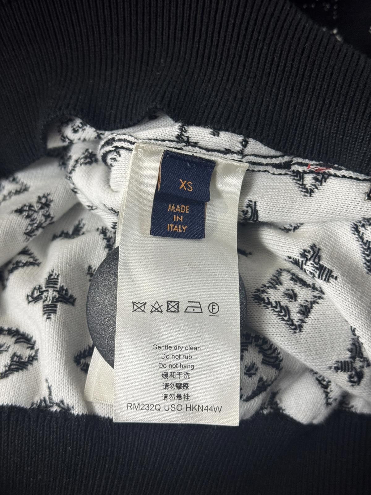 Louis Vuitton Louis Vuitton LVSE Monogram Degradé Crewneck Black Sweater Size US XS / EU 42 / 0 - 5 Thumbnail