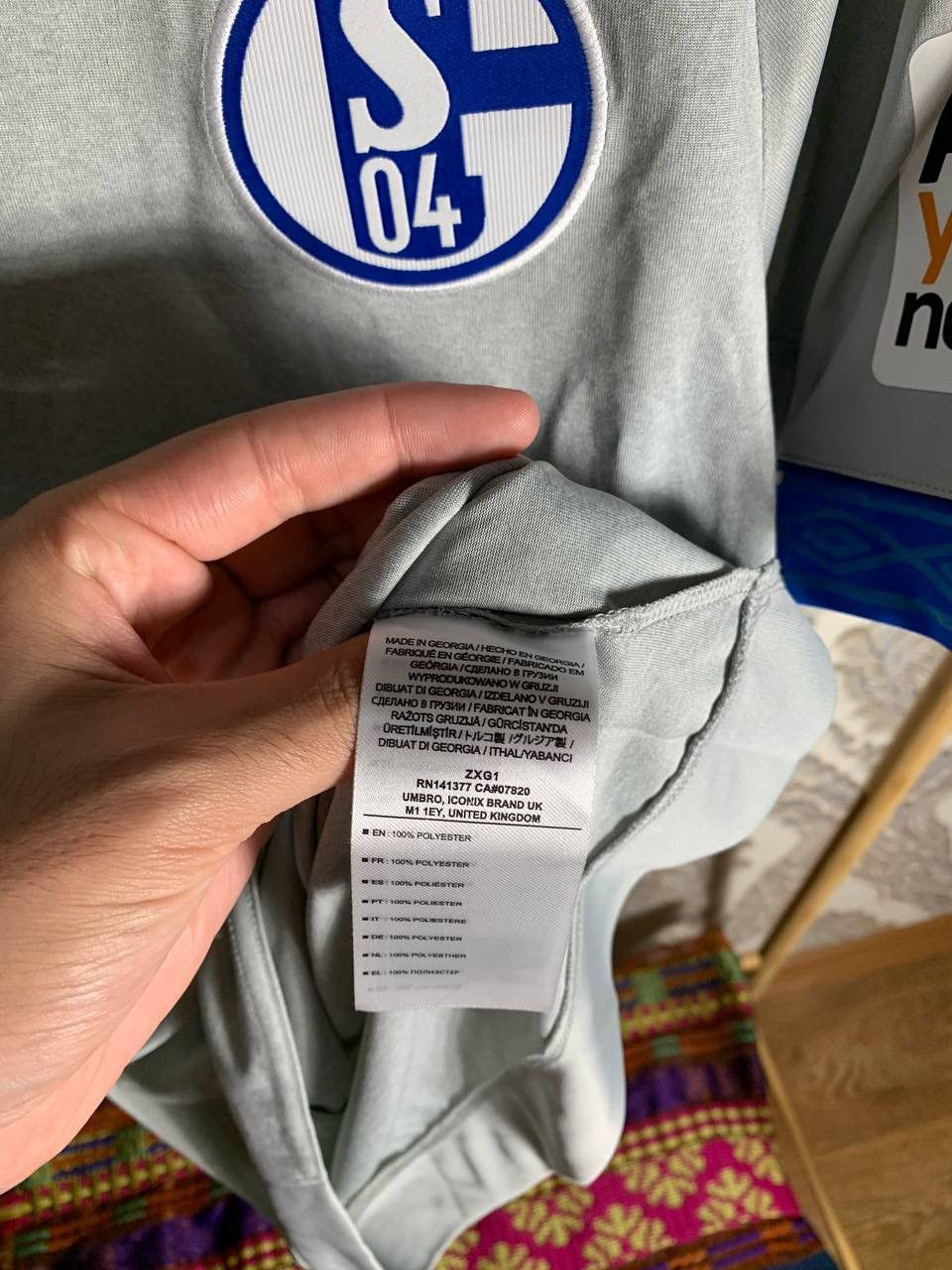 Umbro VERY RARE UMBRO FC SCHALKE 04 GERMANY SOCCER JERSEY Y2K 90s Size US M / EU 48-50 / 2 - 7 Thumbnail