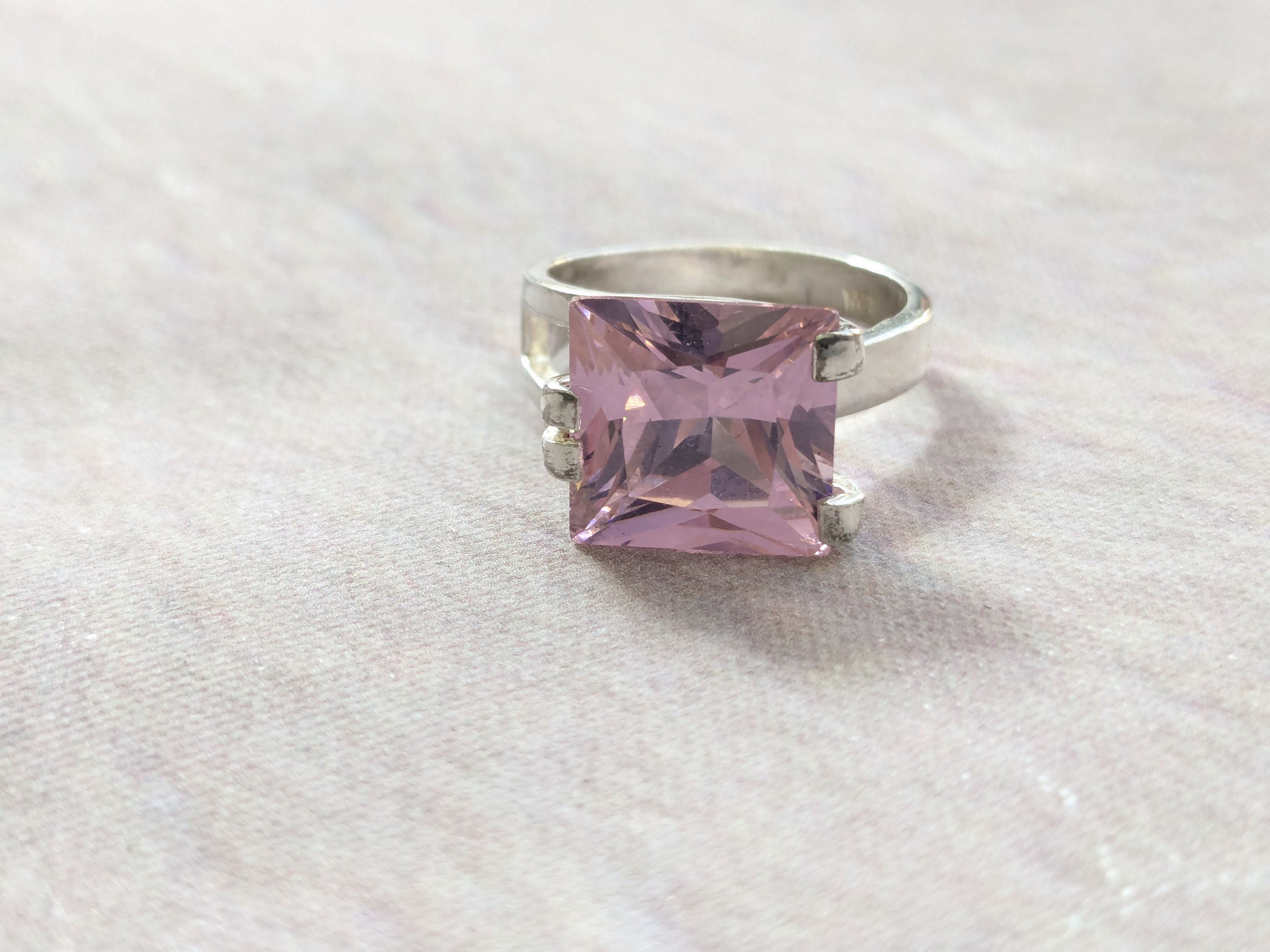 Jewelry × Vintage Vintage Sterling Silver Ring Pink CZ 8.5 Modern Square Size ONE SIZE - 3 Thumbnail