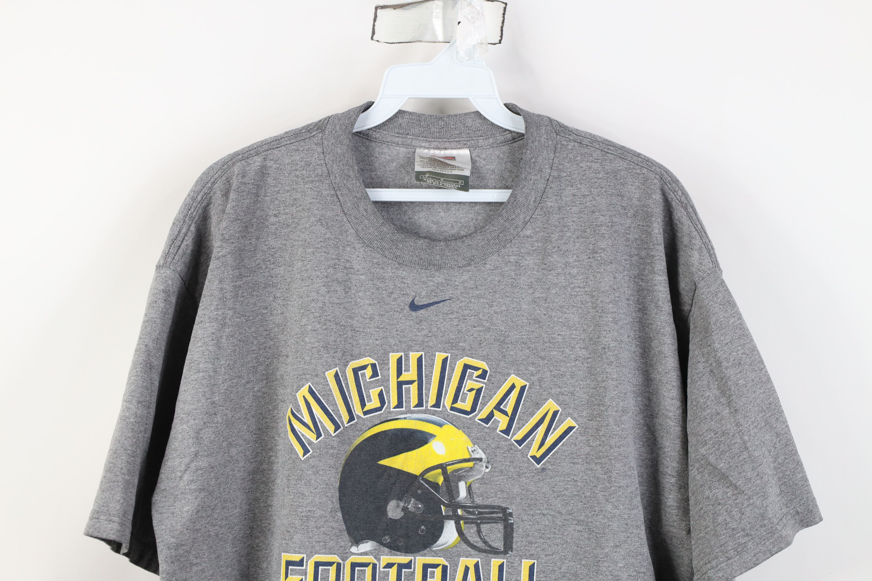 Nike Vintage Nike Swoosh University of Michigan Football T-Shirt Size US L / EU 52-54 / 3 - 2 Thumbnail