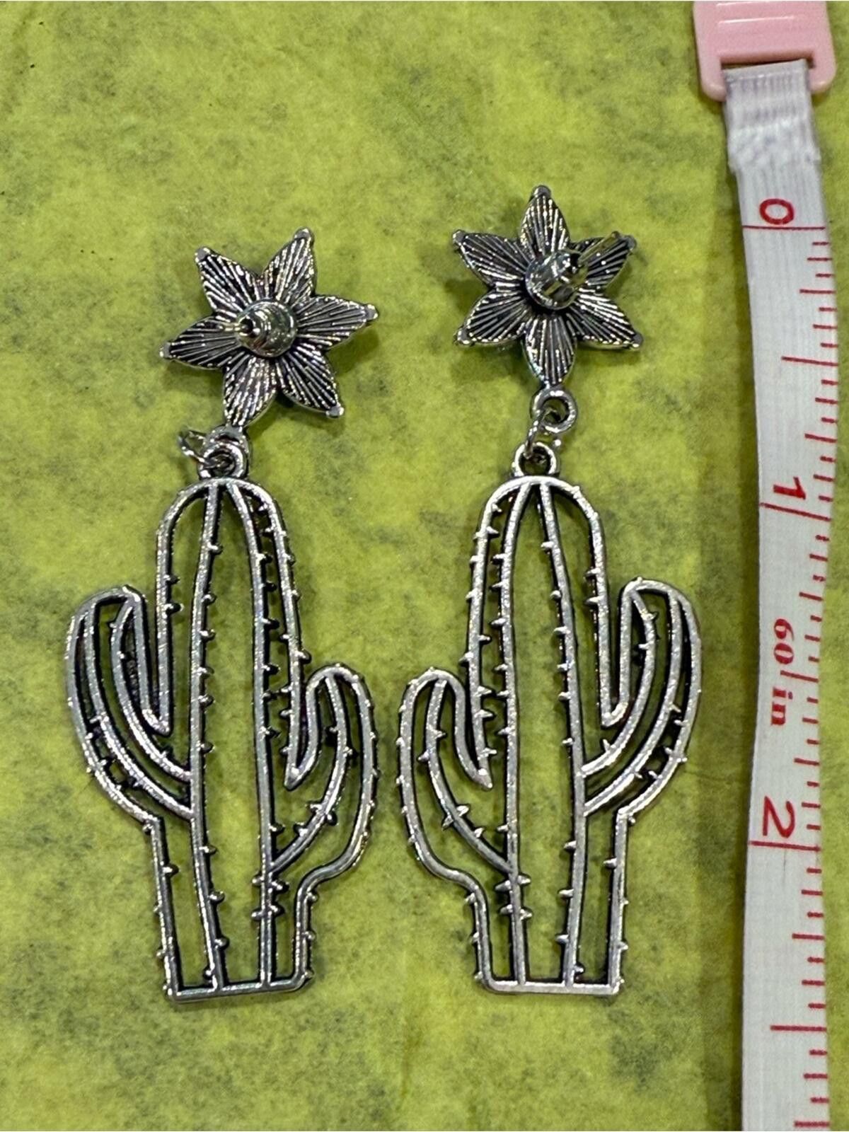 Other Turquoise silver tone cactus dangle post earrings Size ONE SIZE - 3 Thumbnail