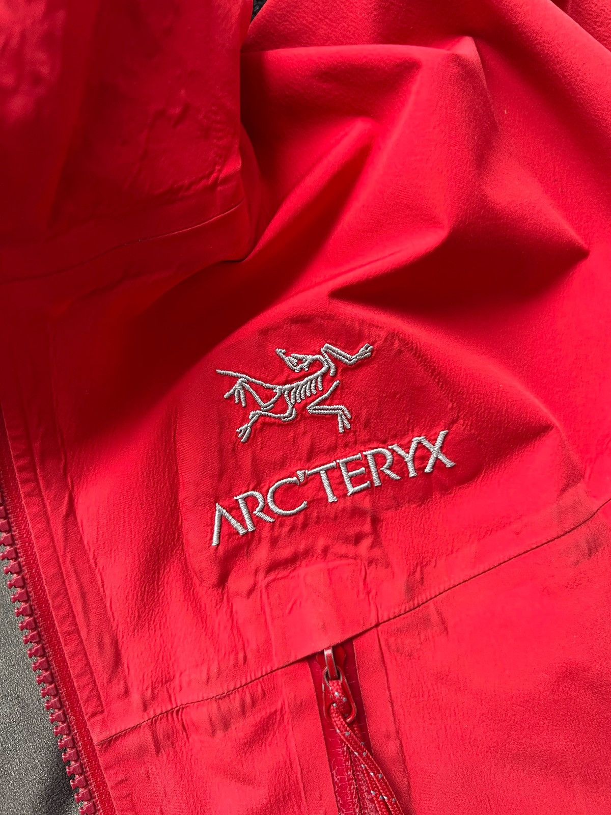Arc'teryx Vintage Arcteryx Aplha LT Gore-Tex Pro Shell Red Jacket Size US S / EU 44-46 / 1 - 15 Thumbnail