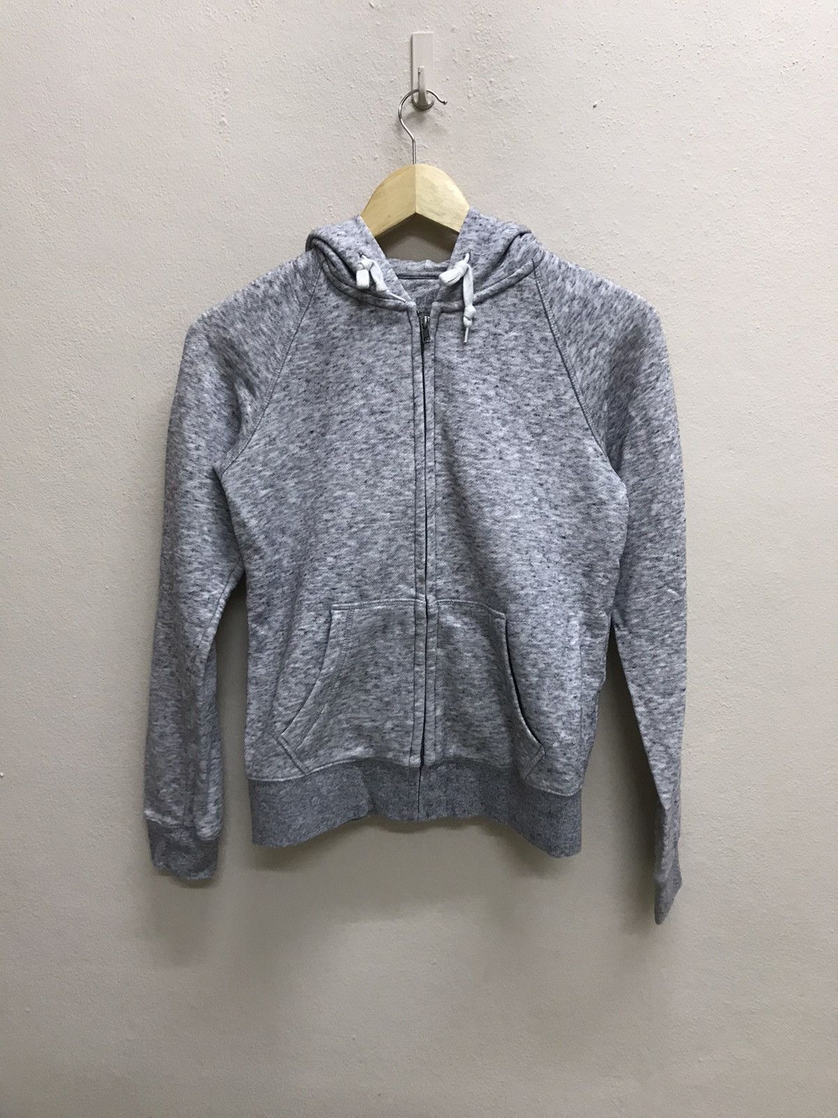 Japanese Brand UNIQLO PLAIN ZIP UP SWEATER HOODIE FOR KIDS Size XXS / US 00 / IT 34 - 3 Thumbnail