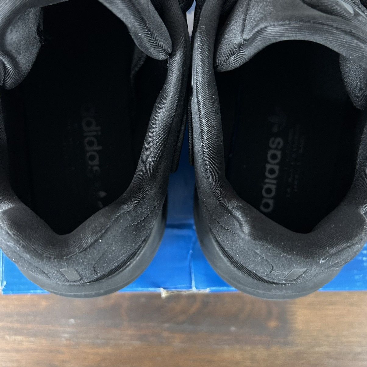 Adidas Adidas Ozelia Triple Black Sneakers Size M12/W13 Size US 12 / EU 45 - 4 Thumbnail