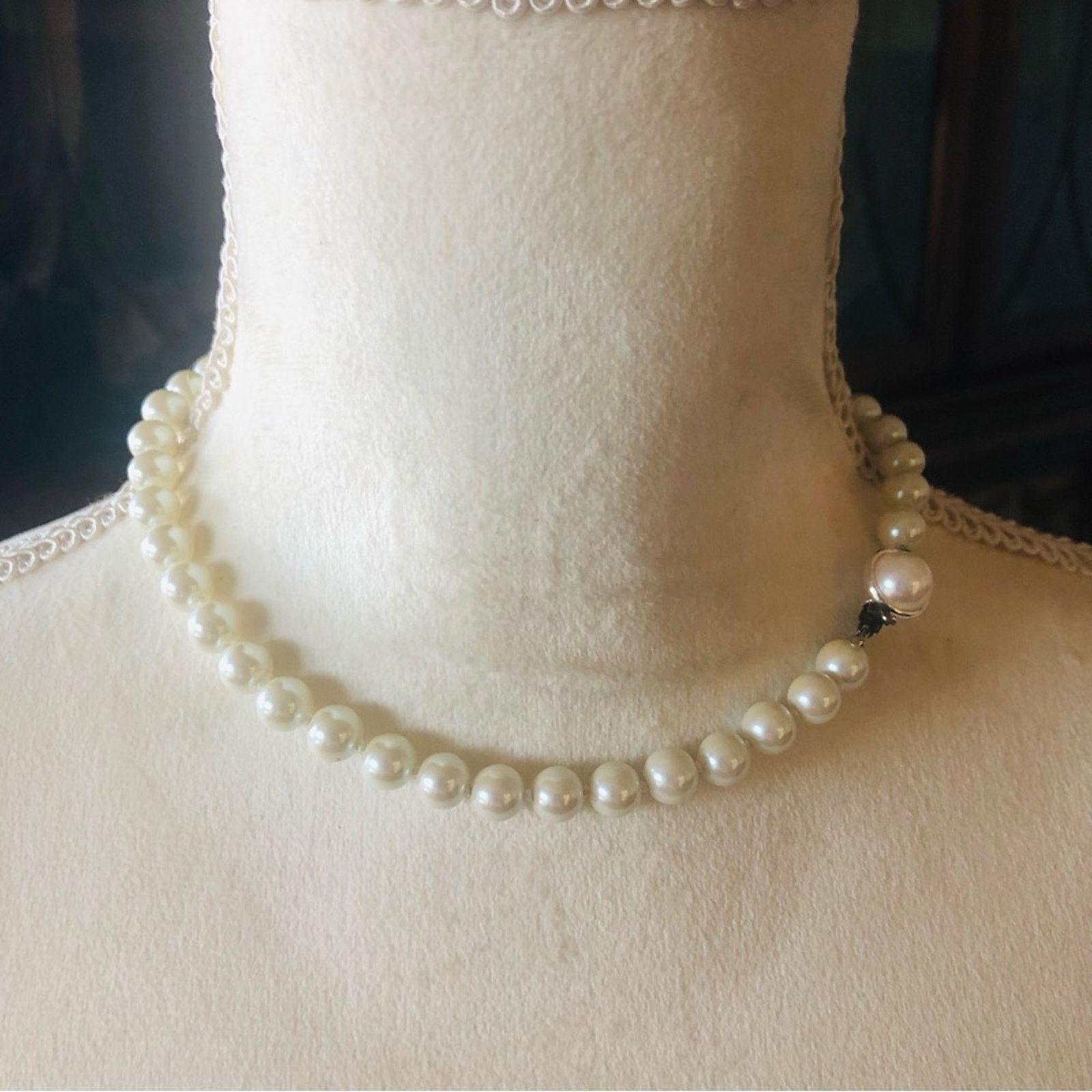 Vintage Vintage Carolee white pearlescent knotted pearl necklace Size ONE SIZE - 3 Thumbnail