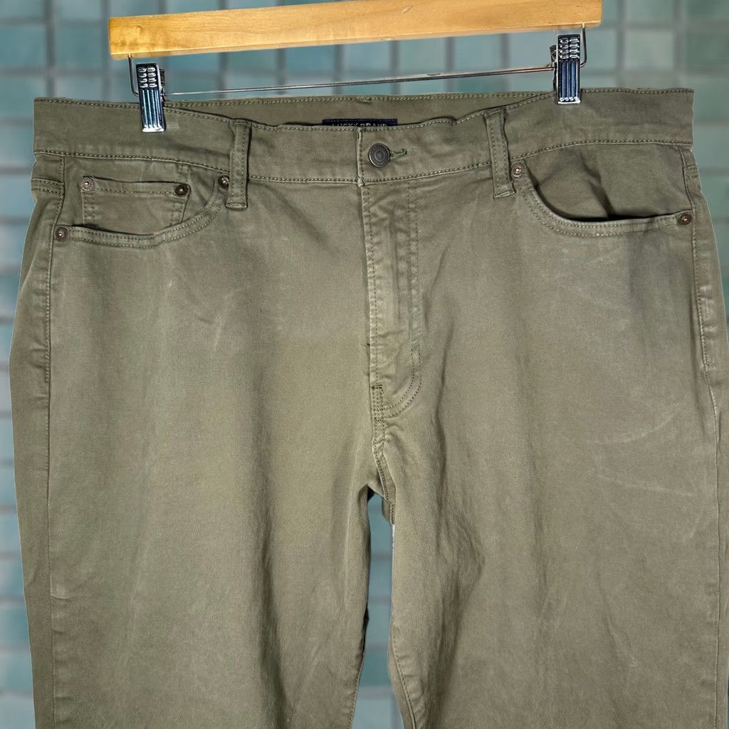 Lucky Brand Lucky Brand Mens Olive Green Straight Leg 5-Pocket Pants 38 Inseam 30 Regular Fit Cotton Blend Chino Casual Mens Size US 38 / EU 54 - 1 Thumbnail