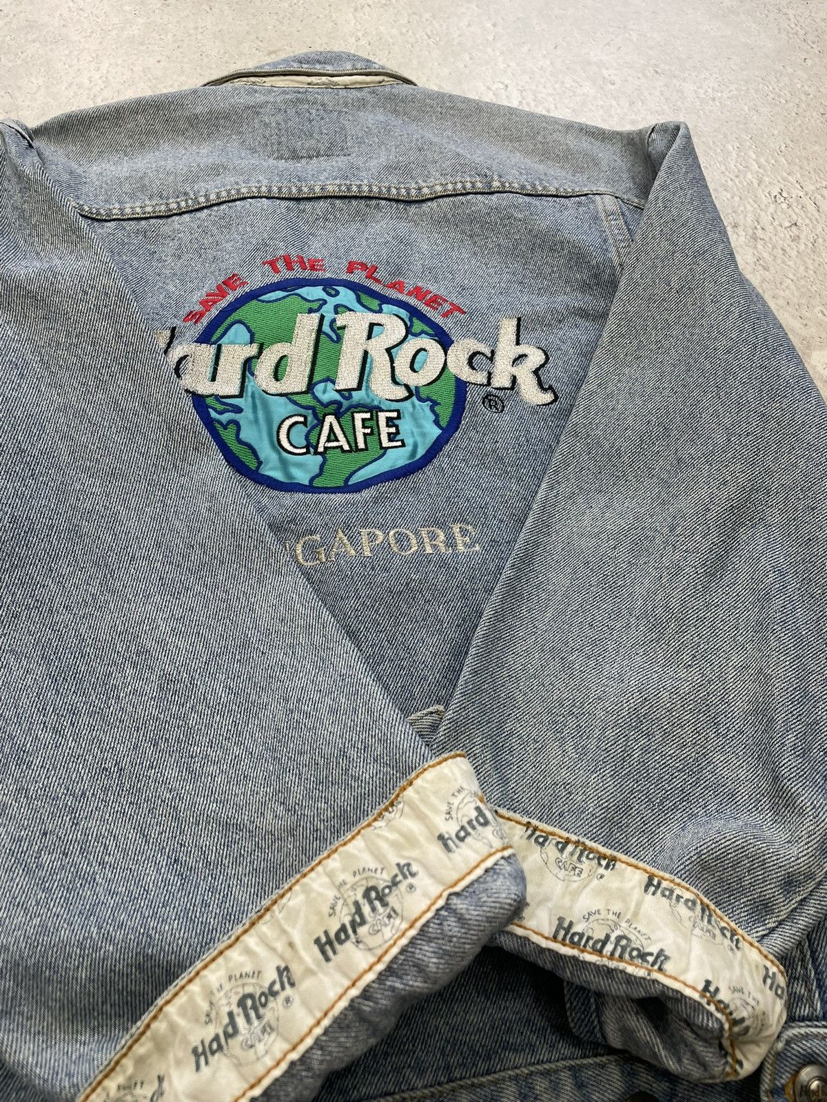 Hard Rock Cafe Rare denim hard rock cafe trucker jacket y2k Size US S / EU 44-46 / 1 - 11 Thumbnail