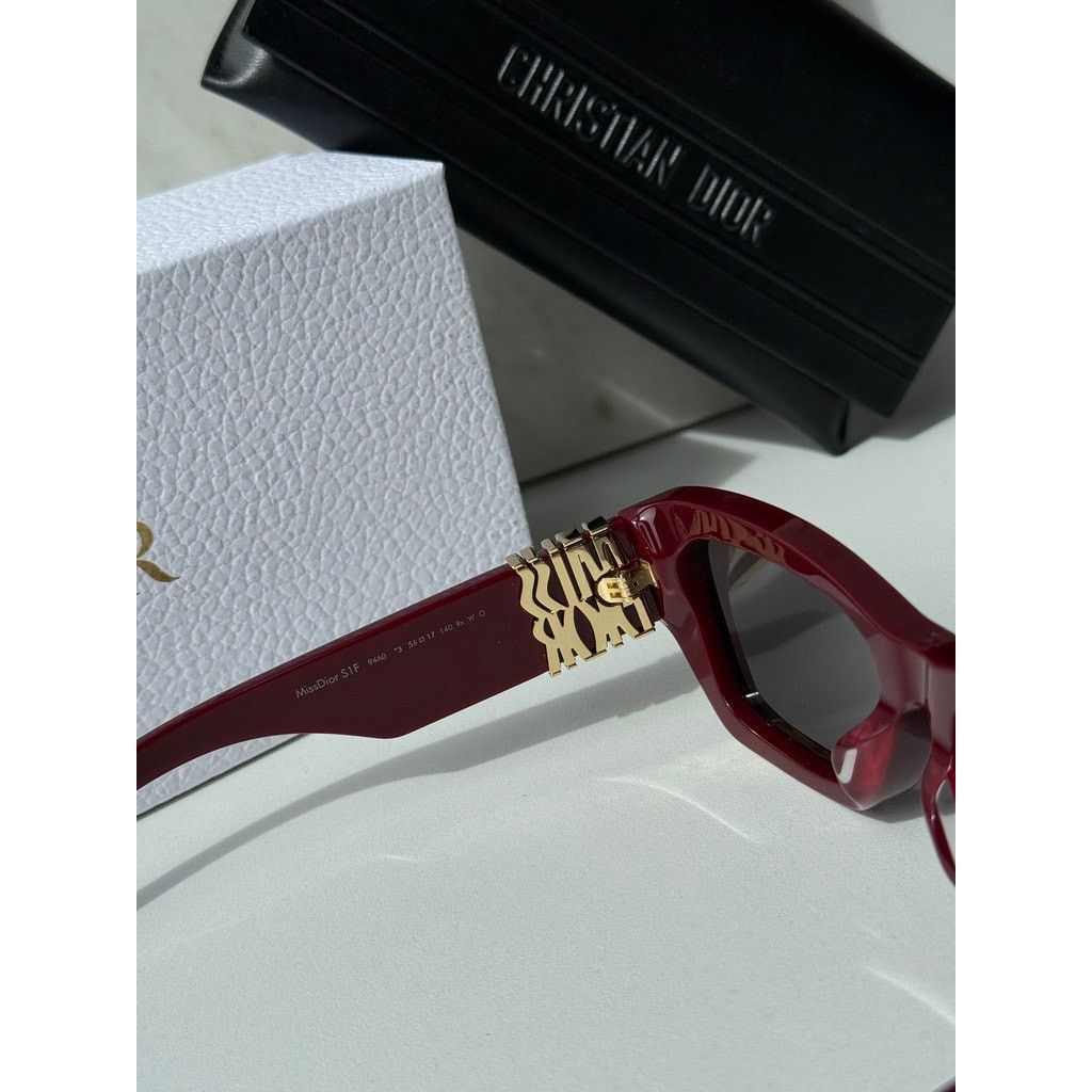 Dior NEW Dior MissDior S1F Cat Eye Sunglasses Burgundy Red Size ONE SIZE - 8 Thumbnail
