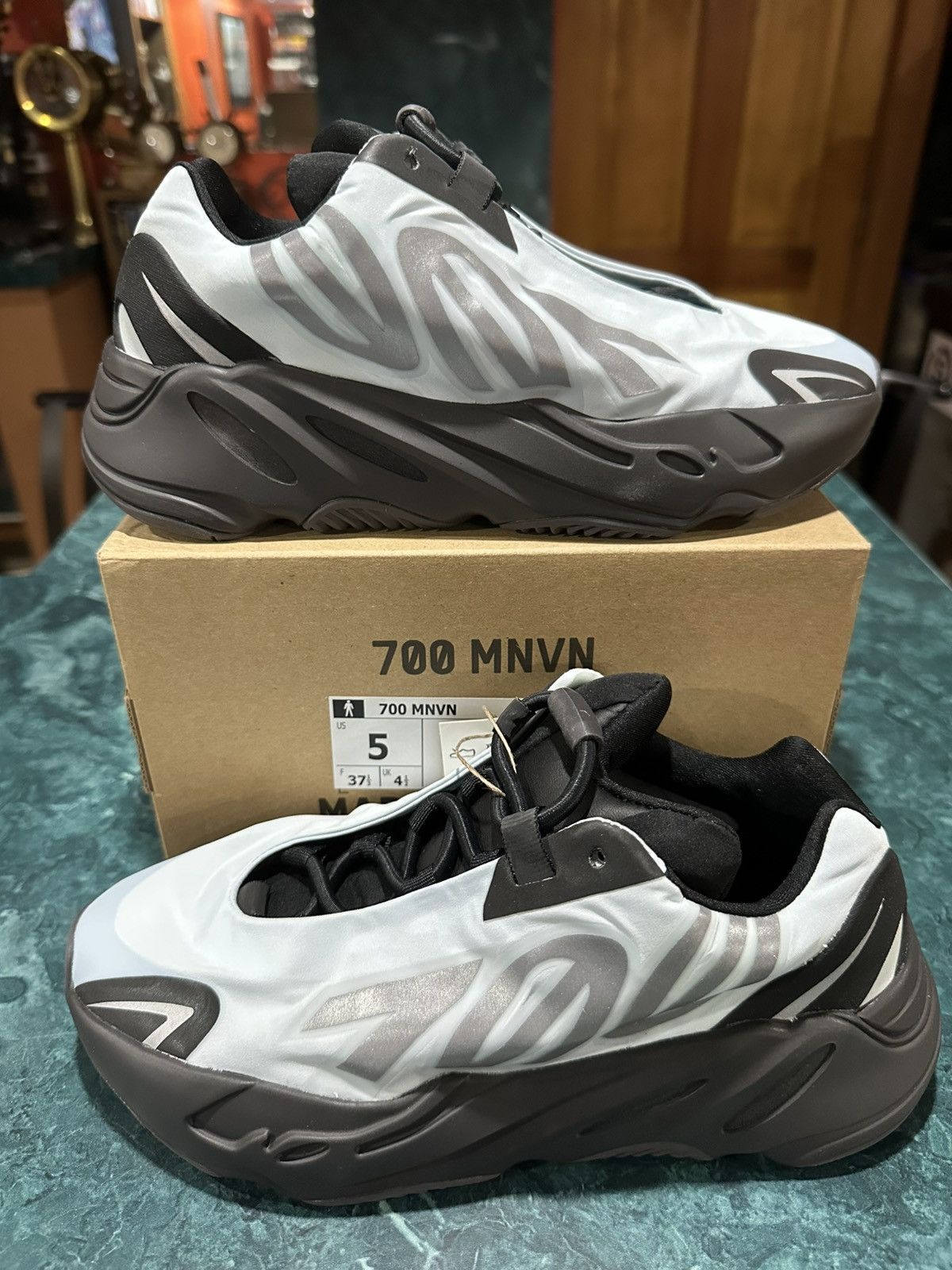 Adidas Yeezy 700 MNVN Blue Tint Size DS 100% Authentic