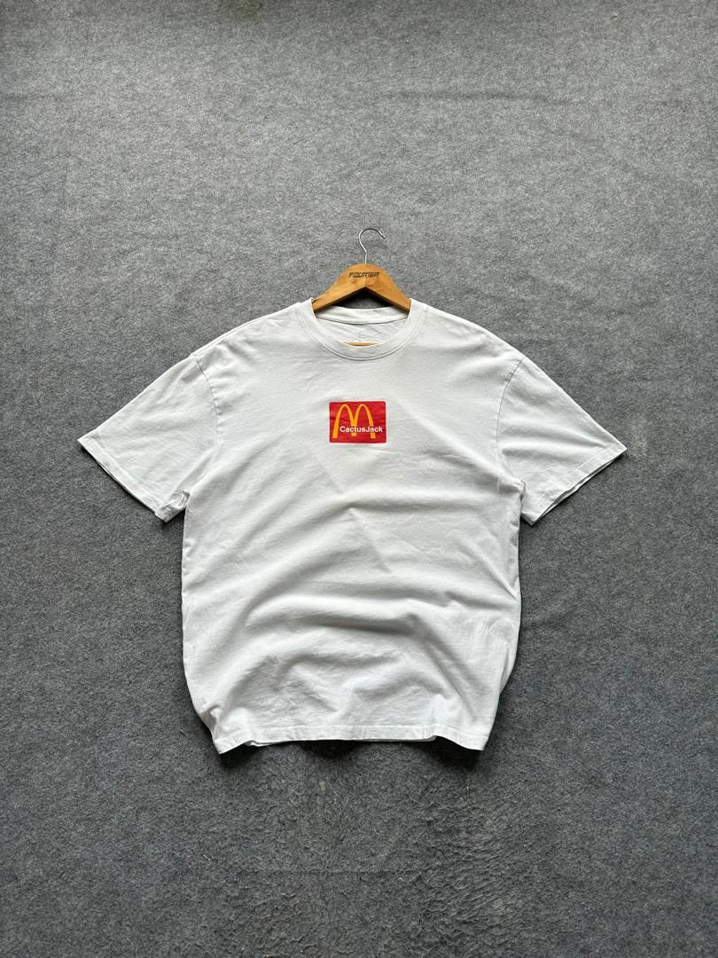 Travis Scott TRAVIS SCOTT CACTUS JACK X MCD Size US L / EU 52-54 / 3 - 1 Thumbnail