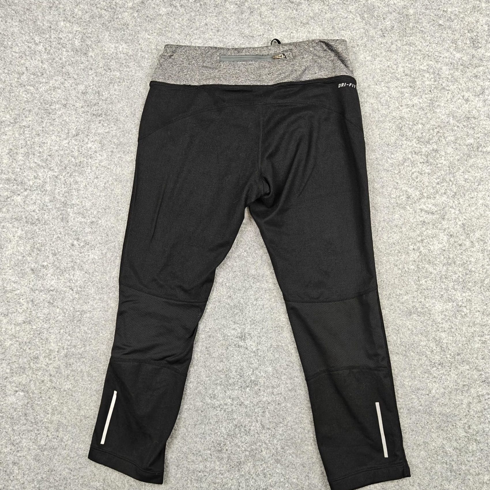 Nike Nike Leggings Womens Small Black Dri-FIT Compression Running Capri Pants Size 28" / US 6 / IT 42 - 6 Thumbnail