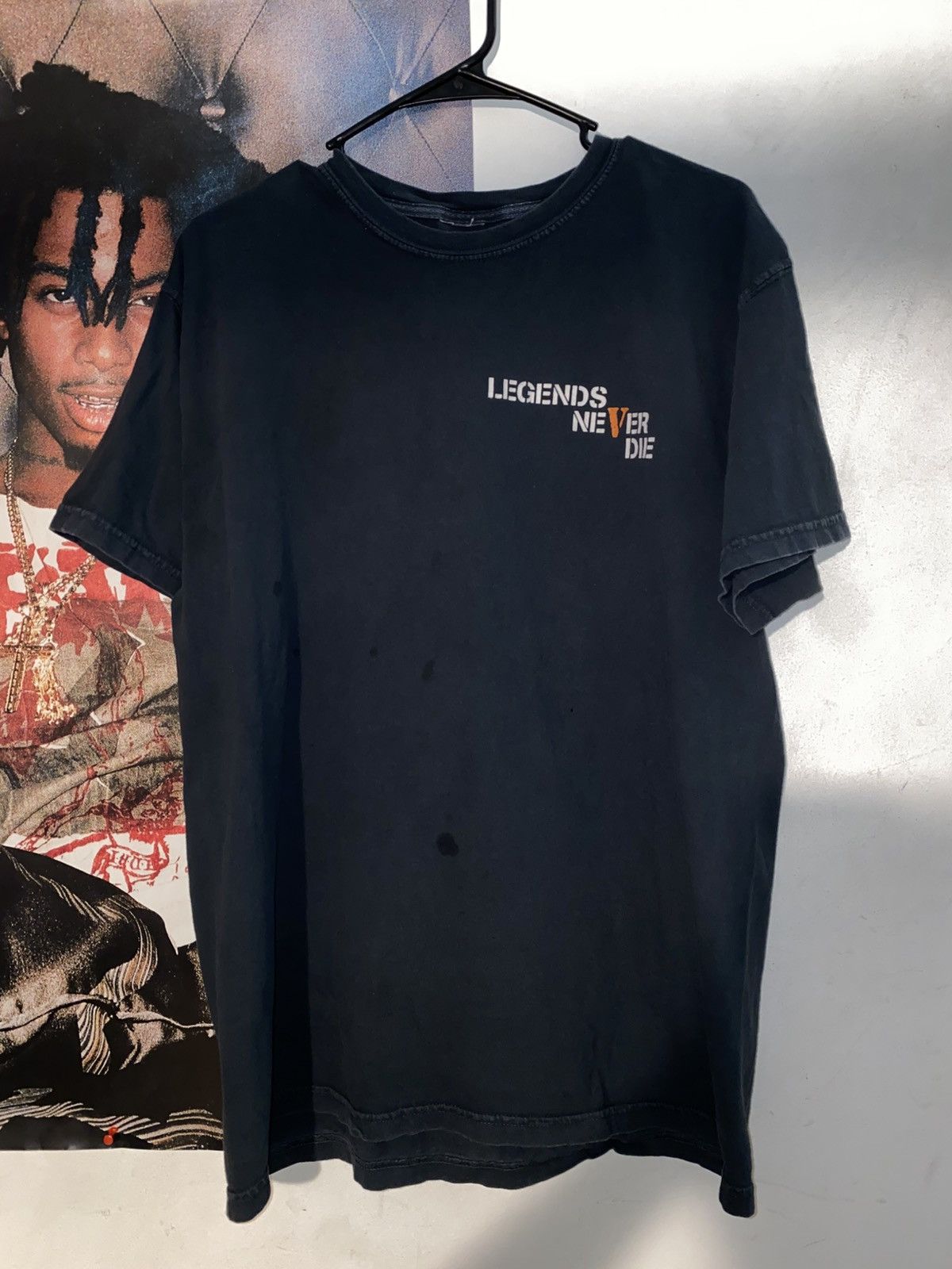Vlone Legends never die Vlone juice wrld tee Size US L / EU 52-54 / 3 - 1 Thumbnail