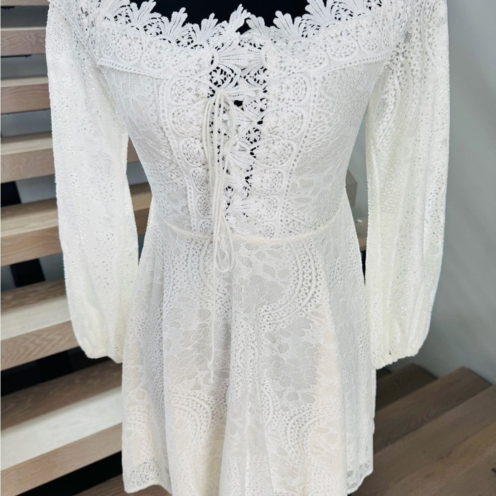 Other New Elegant White Lace Off-Shoulder Dress size S Size S / US 4 / IT 40 - 11 Thumbnail