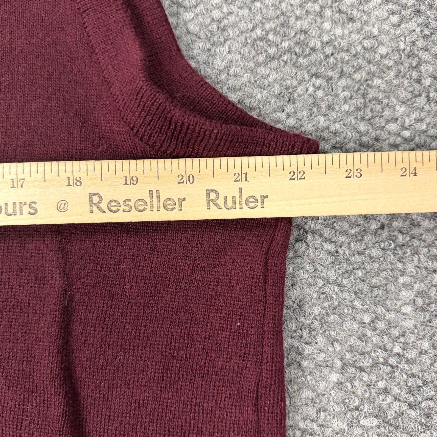 Vintage VINTAGE Tamar Sweater Vest Mens Large Burgundy Pure New Wool V-Neck Knit Knitwear Adult Large Red Mens Size US L / EU 52-54 / 3 - 6 Thumbnail