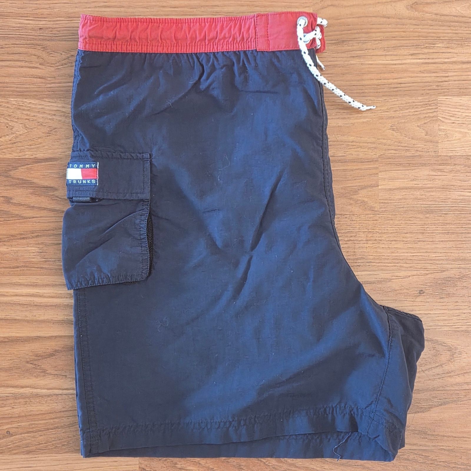 Tommy Hilfiger Stylish Tommy Hilfiger Large Navy Blue & Red Swim Trunks Size US 34 / EU 50 - 3 Thumbnail