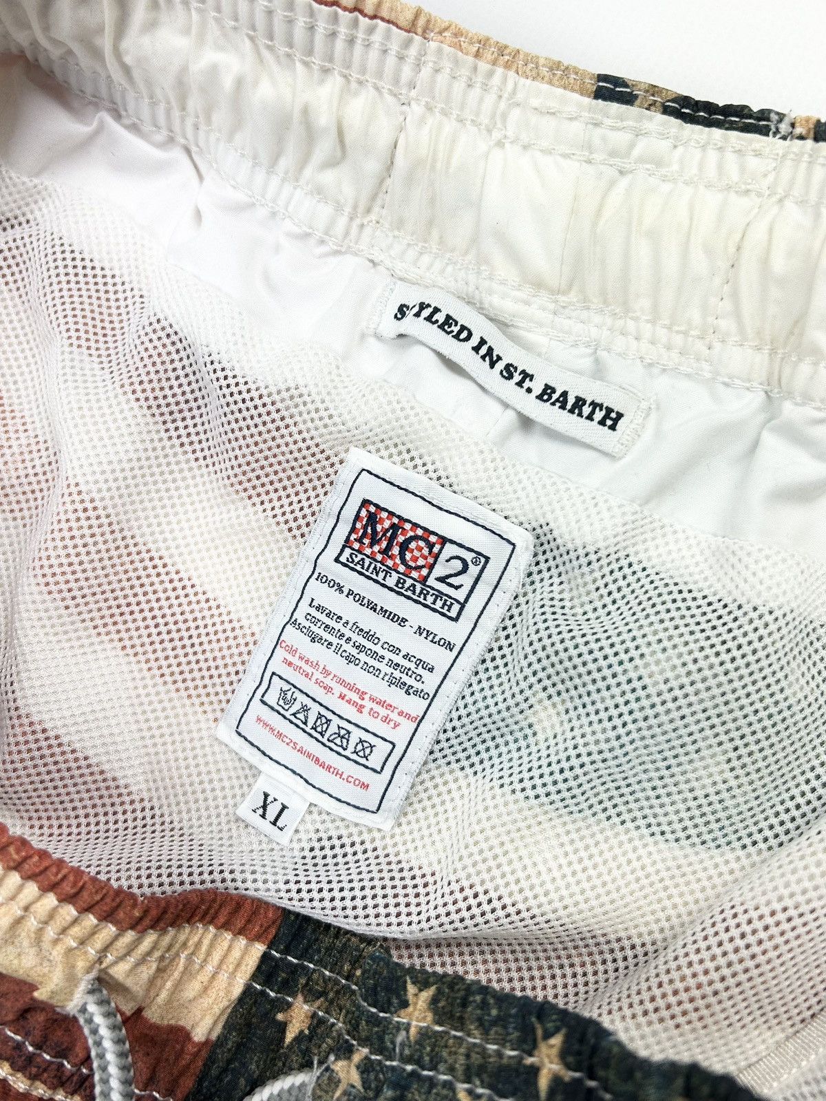 MC2 Saint Barth rare MC2 Saint Barth American flag beach shorts vintage Size US 36 / EU 52 - 11 Thumbnail