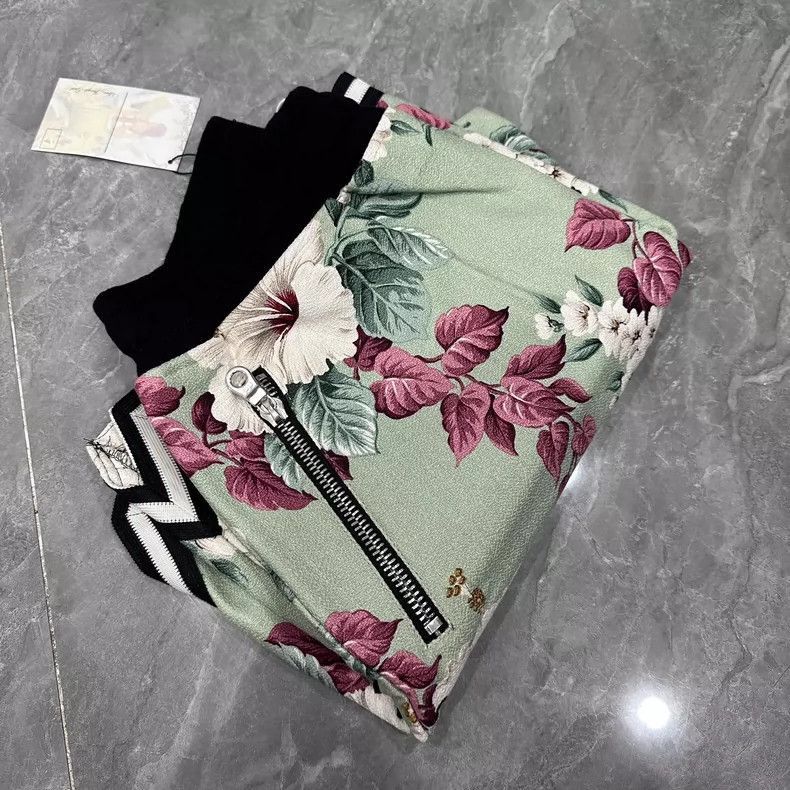 Louis Vuitton Jungle Floral Basketball Shorts for Summer -2505 Size US 34 / EU 50 - 7 Thumbnail