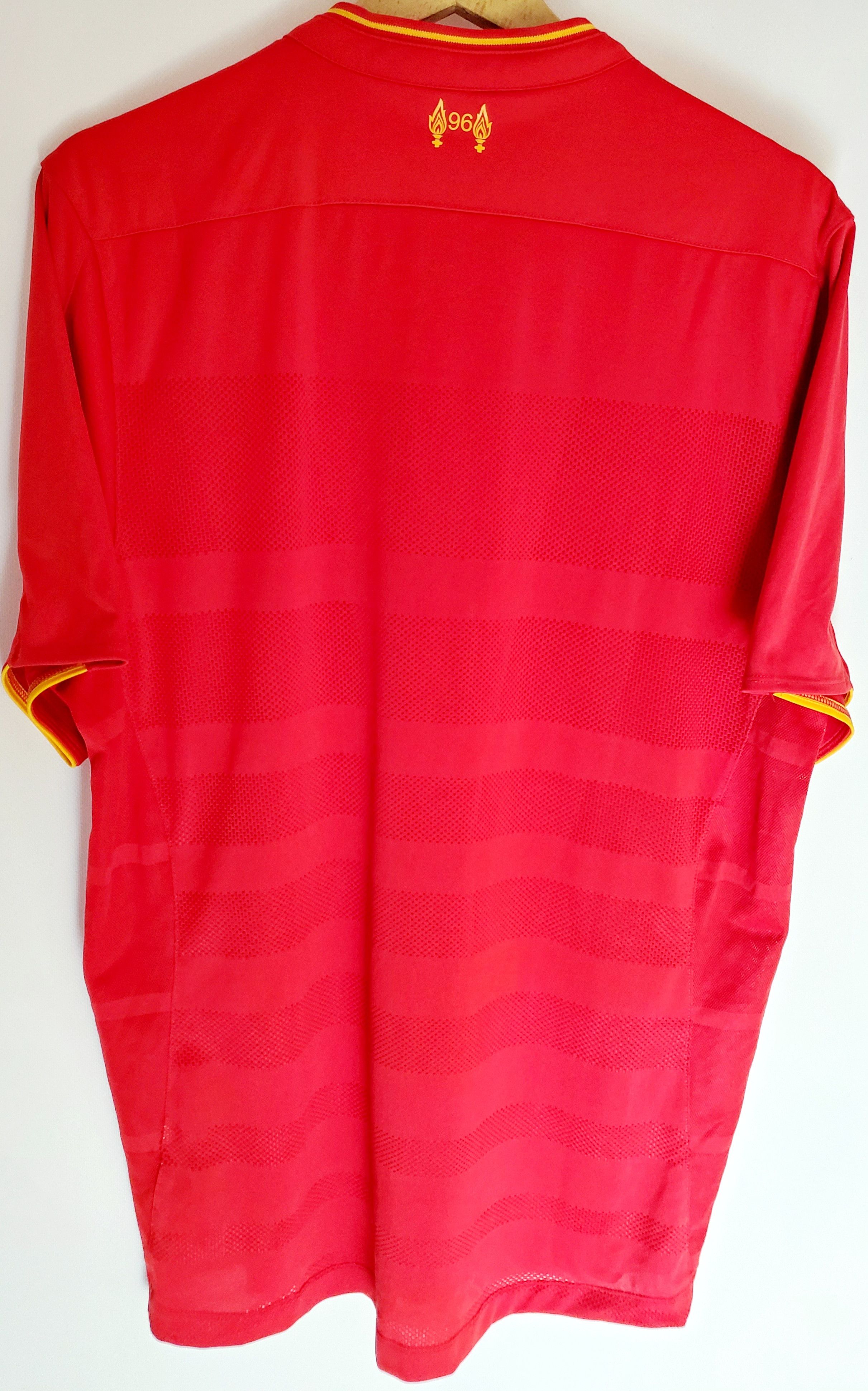Nike FC Liverpool 2016 2017 home soccer jersey L New condition Size US L / EU 52-54 / 3 - 9 Thumbnail