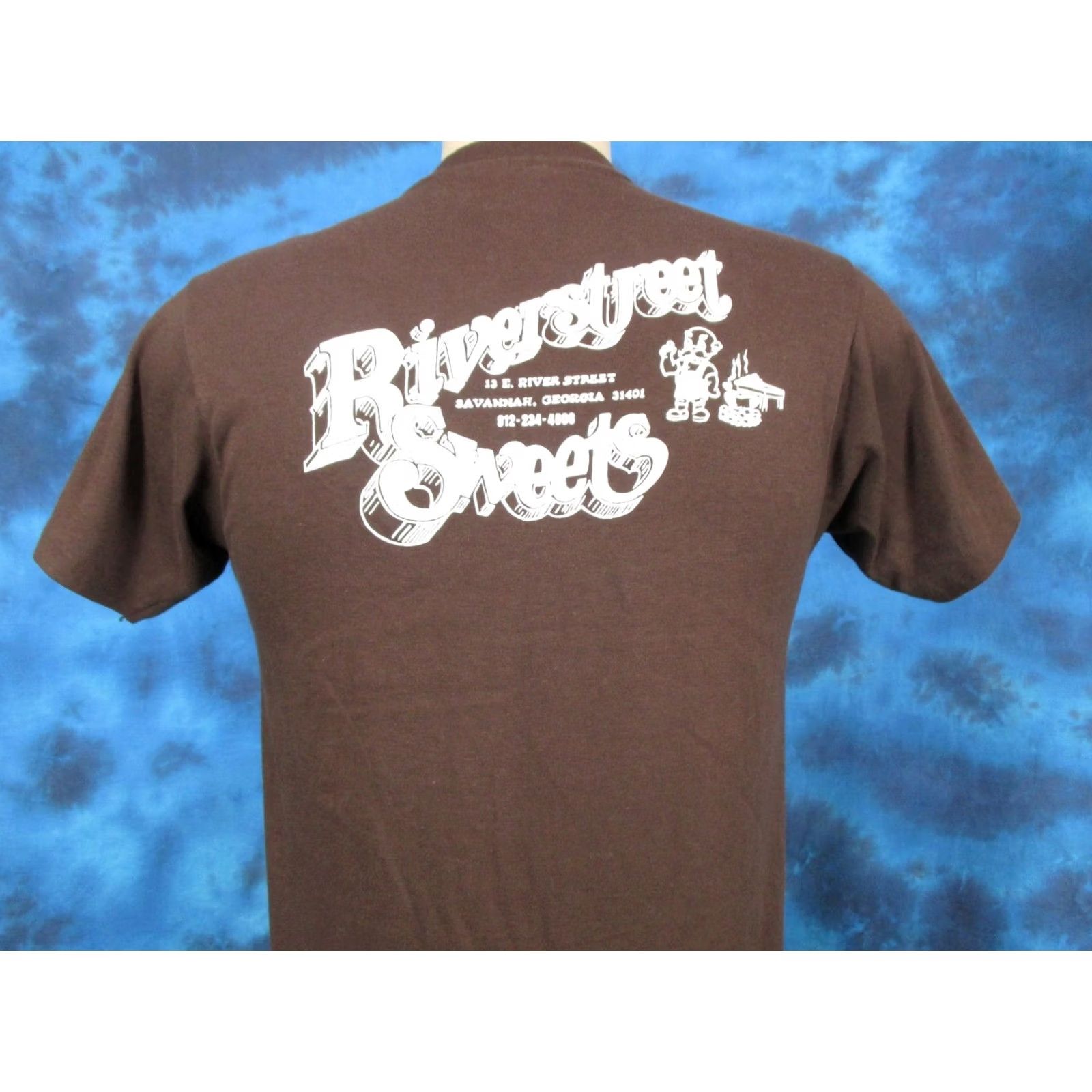 Hanes VINTAGE Hanes T-Shirt XS 80s 80s River Street Sweets Savannah Georgia Brown Short Sleeve Crew Neck Candy Print Mens Size US XS / EU 42 / 0 - 5 Thumbnail