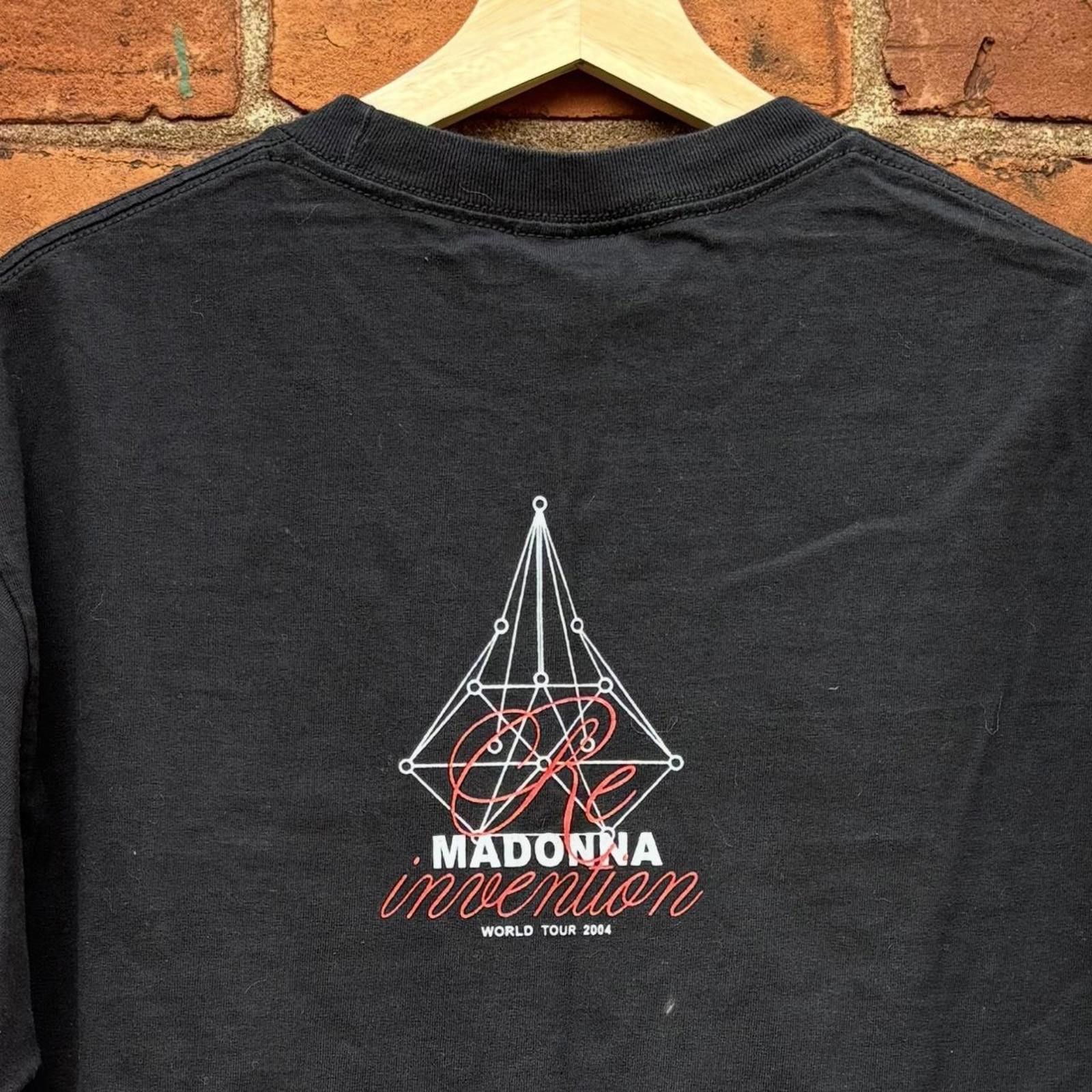 Other vintage Madonna reinvention tour t shirt 2004 L Size US L / EU 52-54 / 3 - 4 Thumbnail
