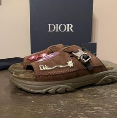 Travis hot sale scott sandals