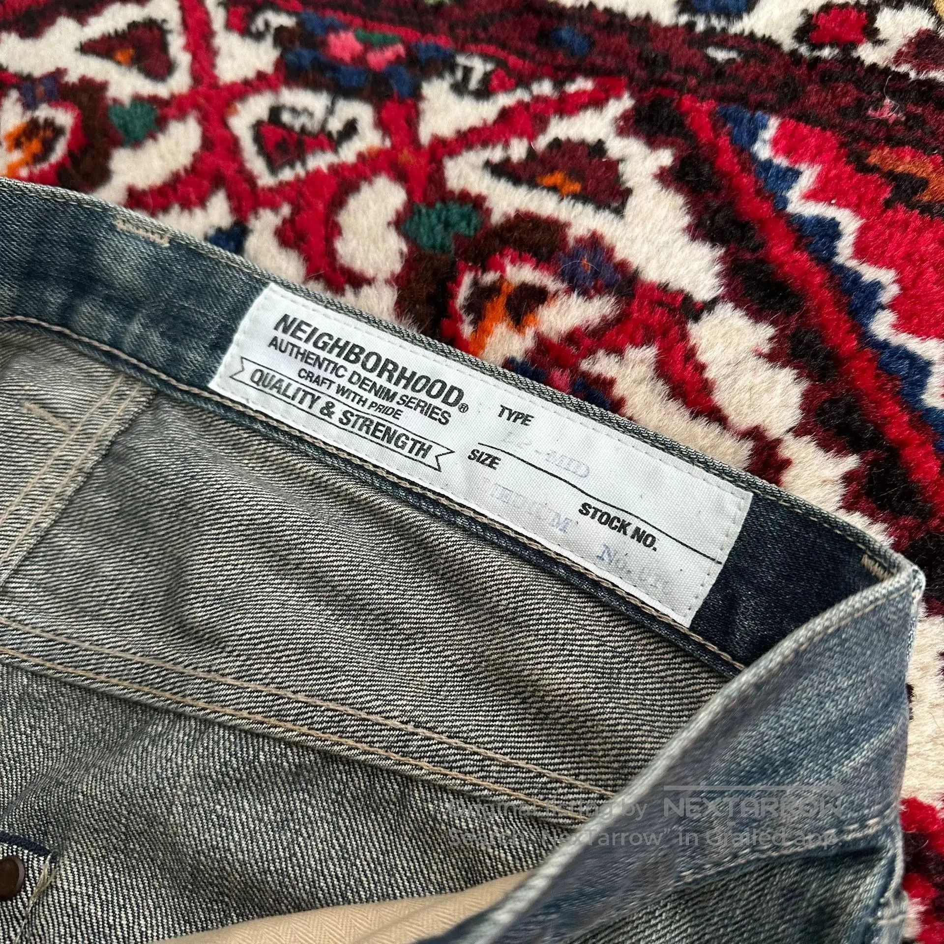 Neighborhood distressed blue jeans with unique detailing. Size US 42 / EU 58 - 4 Thumbnail