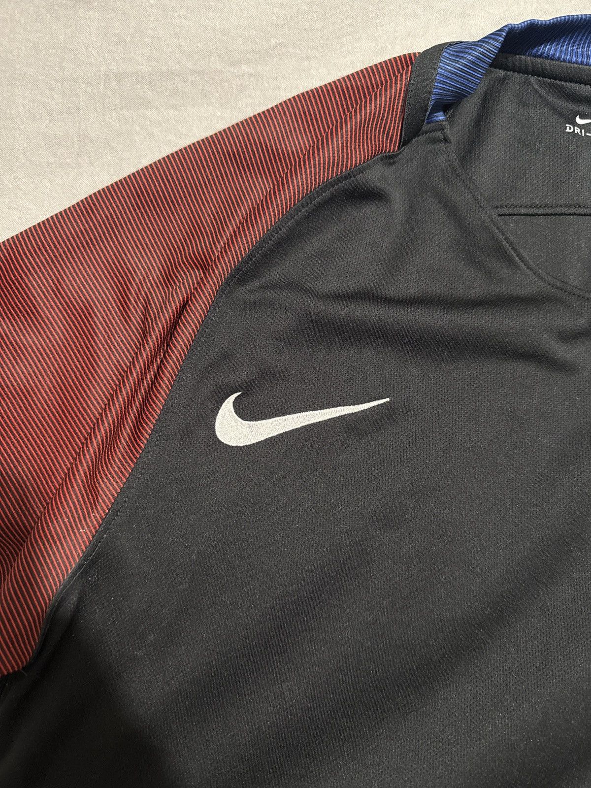 Nike USA Soccer Size US M / EU 48-50 / 2 - 4 Thumbnail