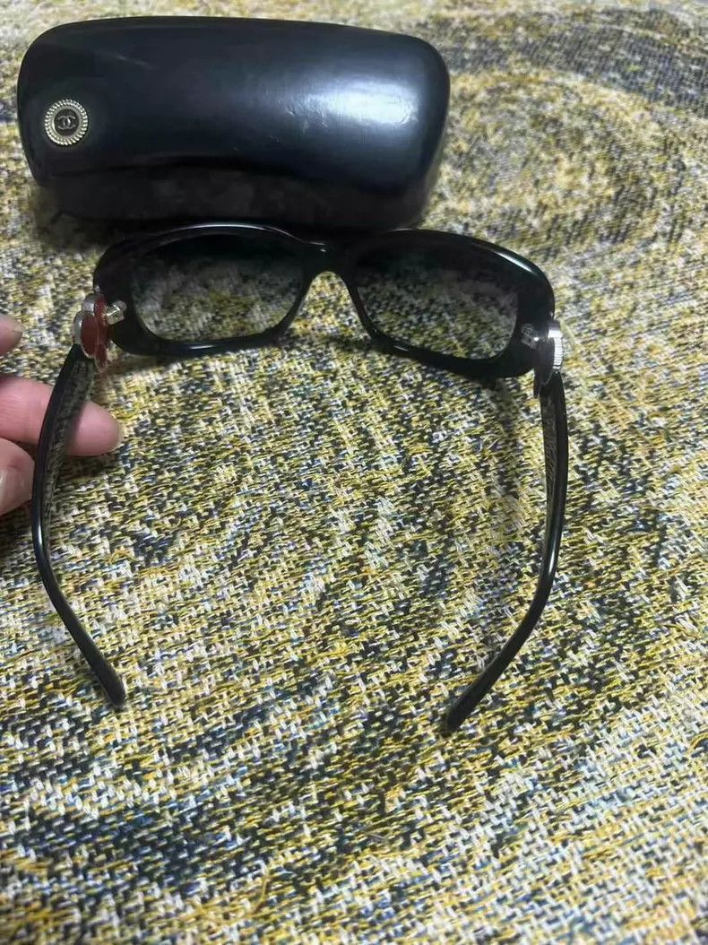 Chanel Chanel Sunglasses in Great Condition -2505 Size ONE SIZE - 4 Thumbnail