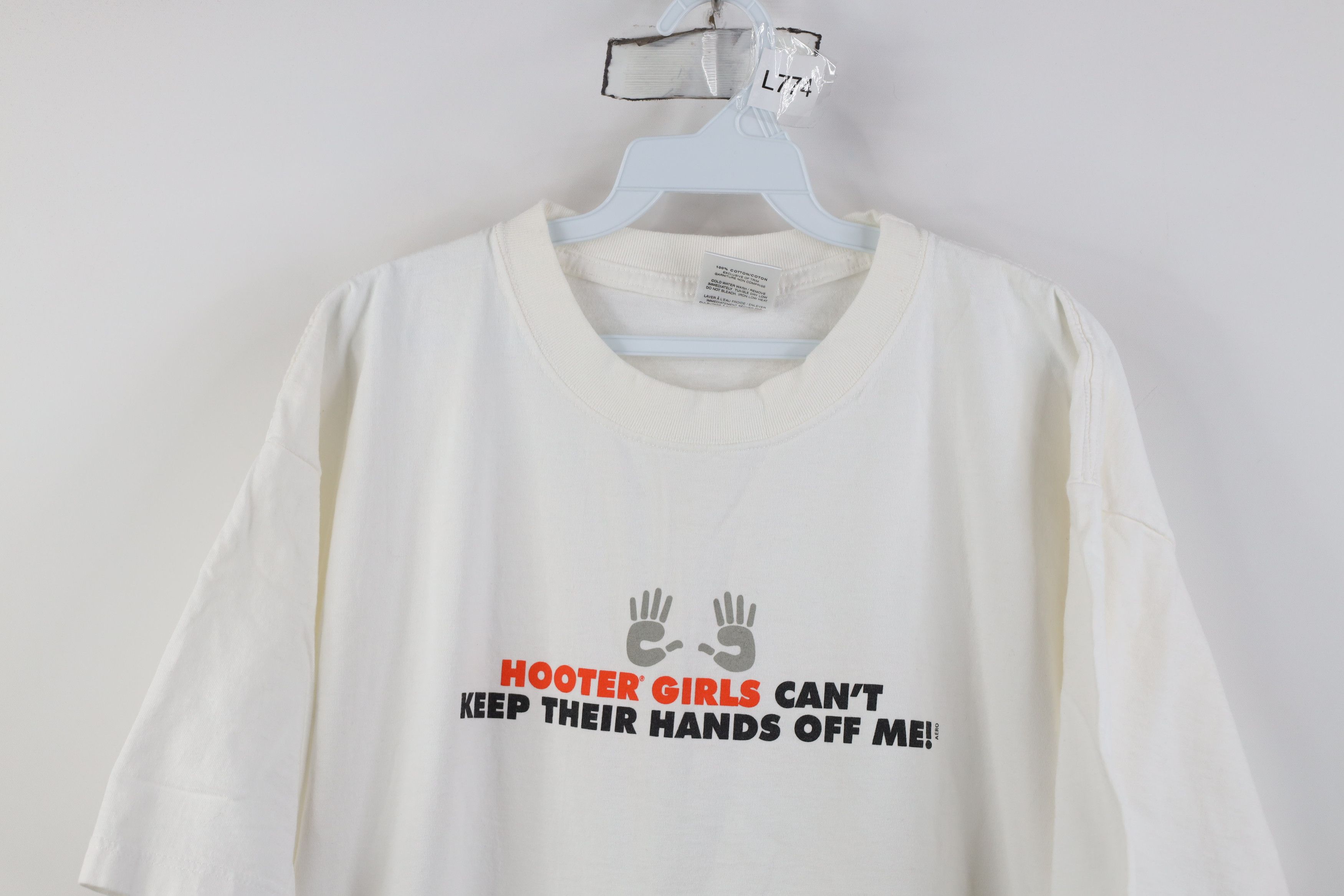 Vintage Vintage 90s Hooters Can't Keep Their Hands Off Me T-Shirt Size US XL / EU 56 / 4 - 2 Thumbnail