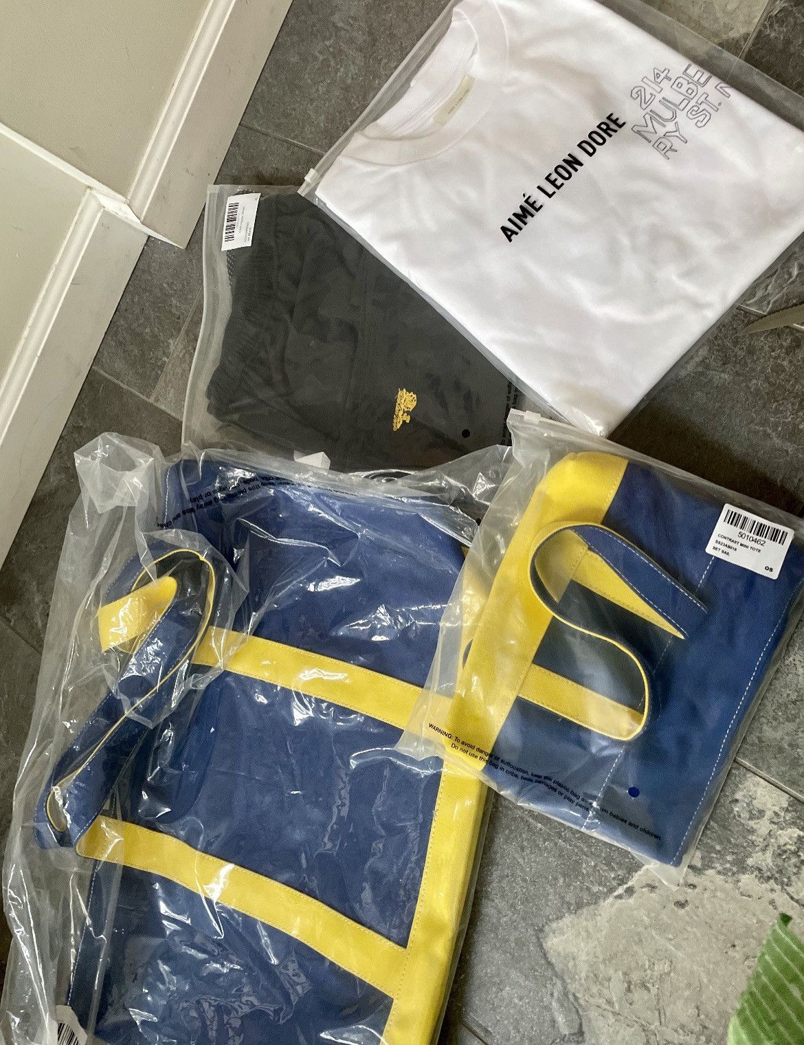 Aime Leon Dore ALD Crest Contrast Mini Tote Bag in Set Sail Blue/Yellow Size ONE SIZE - 4 Thumbnail