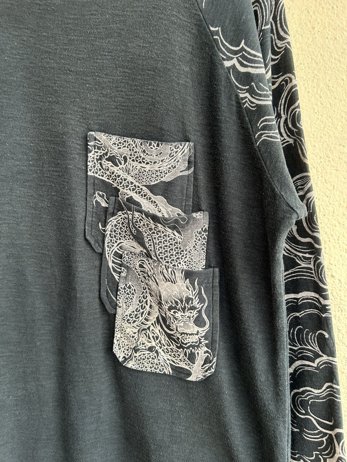 Japanese Brand Karakuri Tamashii Dragon Embroidered Tri Pockets Tshirt Size US L / EU 52-54 / 3 - 4 Thumbnail