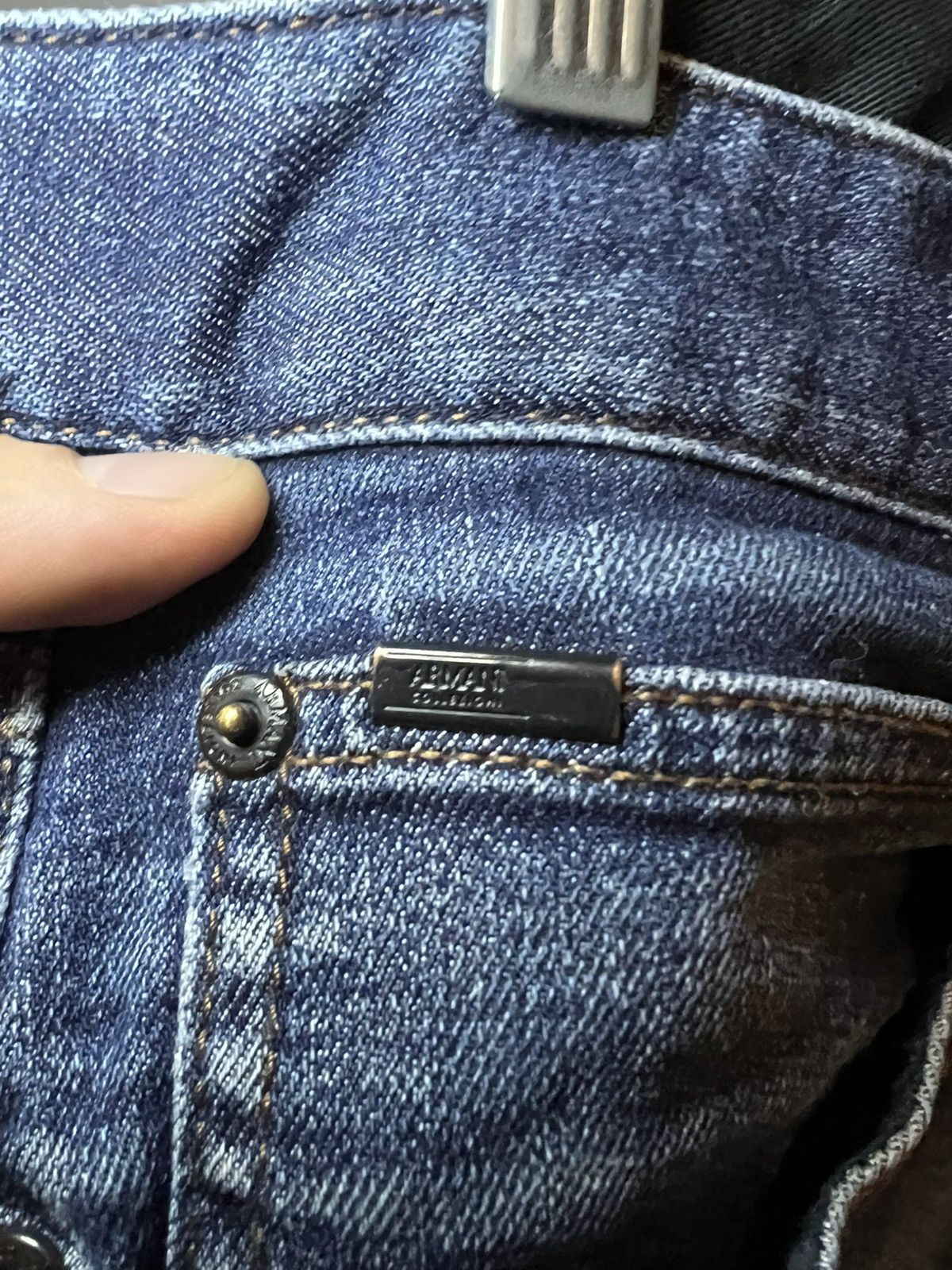 Armani Collezioni Vintage Armani Collezioni J06 slim fit low waist blue jeans Size US 33 - 12 Thumbnail