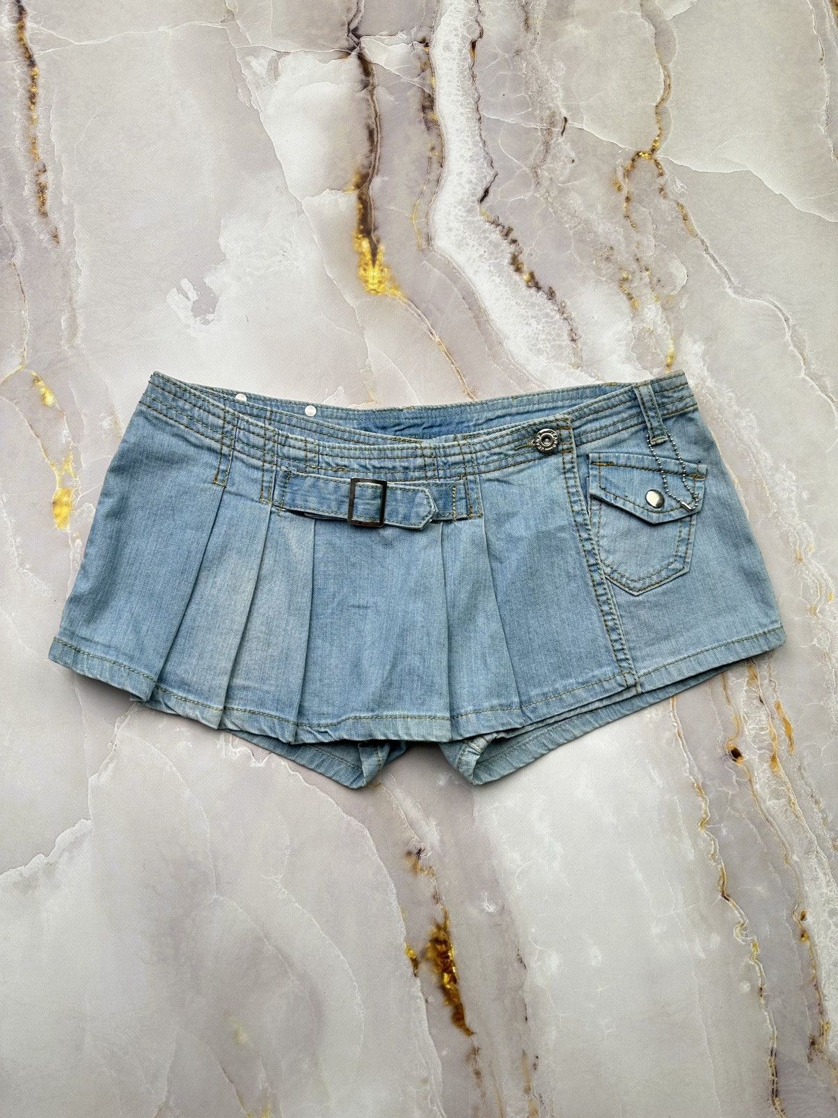 Japanese Brand Vintage Shorts (E1) Size 27" / US 4 / IT 40 - 1 Thumbnail