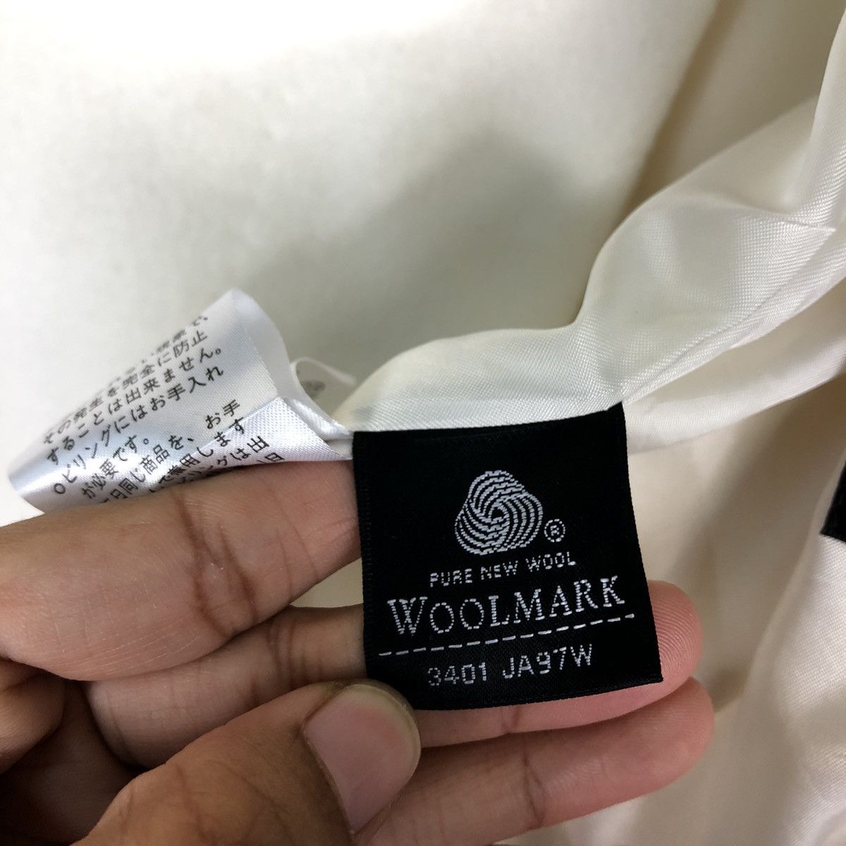 Japanese Brand 🔥Rich Pearl White Wool Long Jacket Ined Angora Japan Made Size US M / EU 48-50 / 2 - 18 Thumbnail