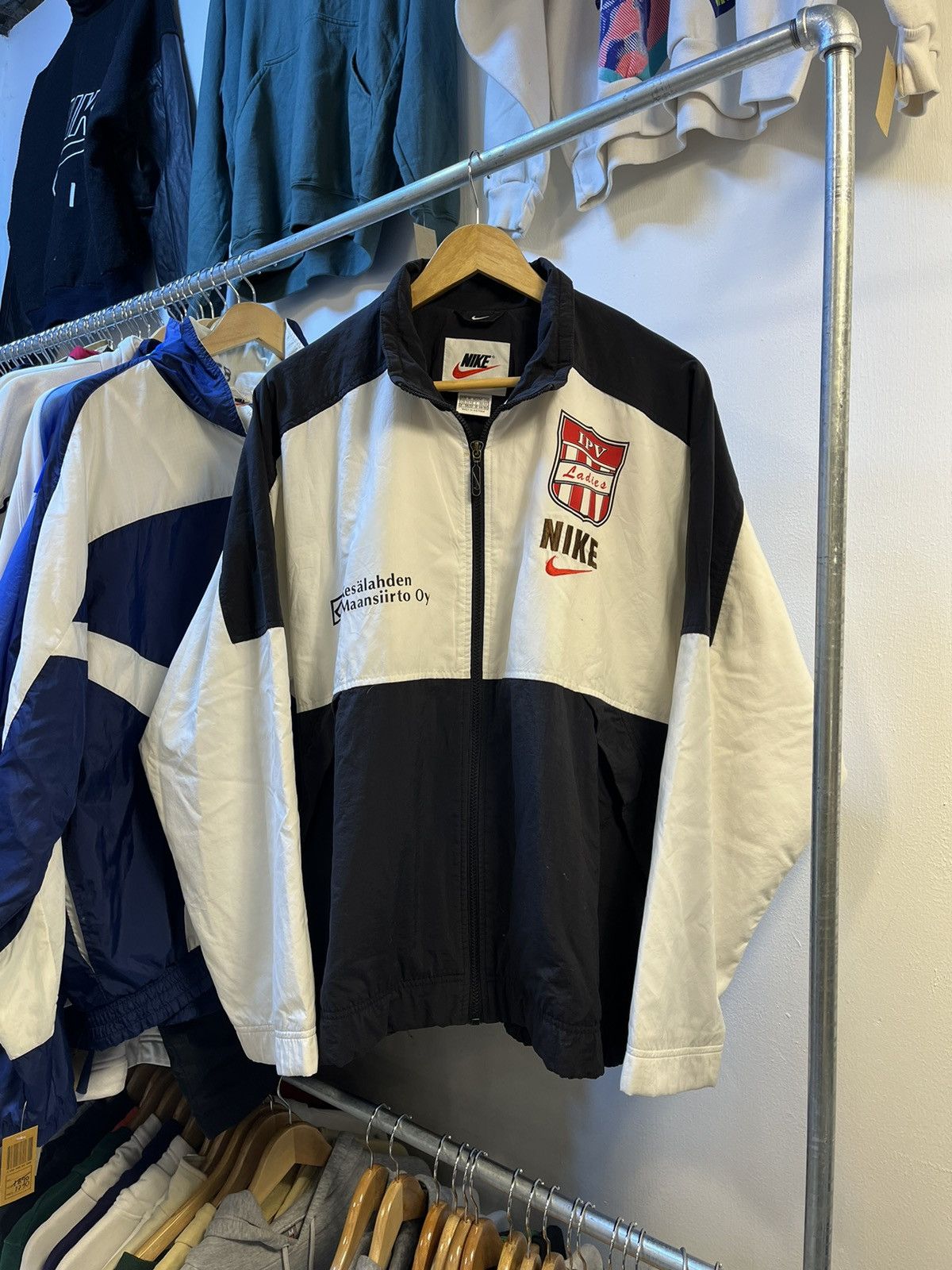 Nike × Vintage Rare Vintage Nike Big Spell Out Jacket Size US L / EU 52-54 / 3 - 2 Thumbnail